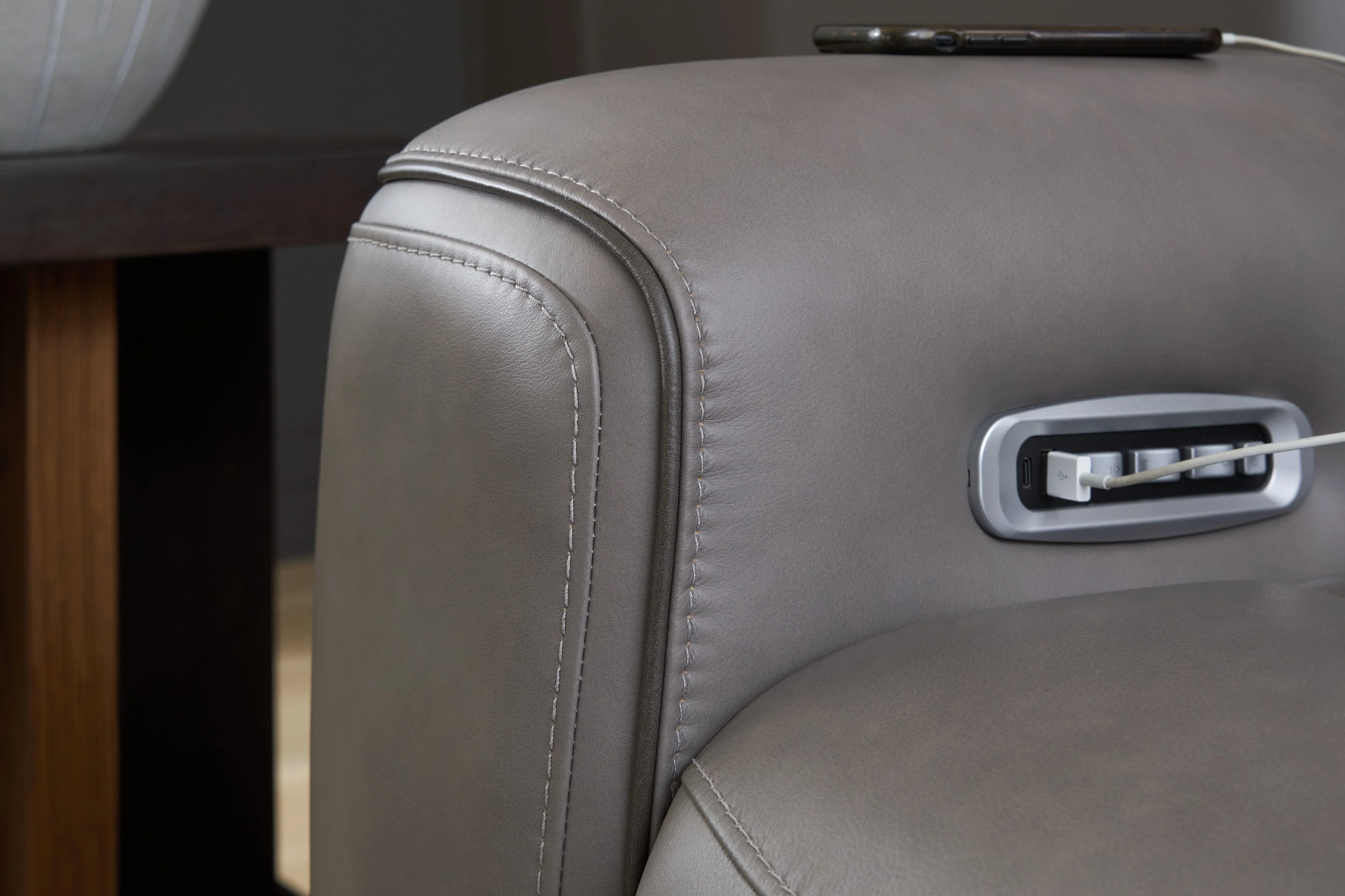 5Z-Comfort Coin Power Recliner - Image 8