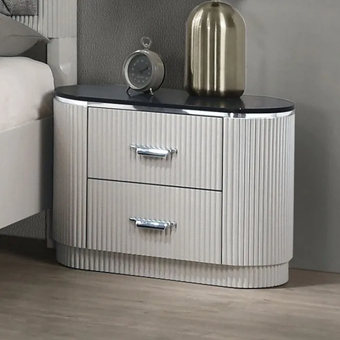 Aldgate Light Gray 4-Piece Queen Bedroom Set - Image 3