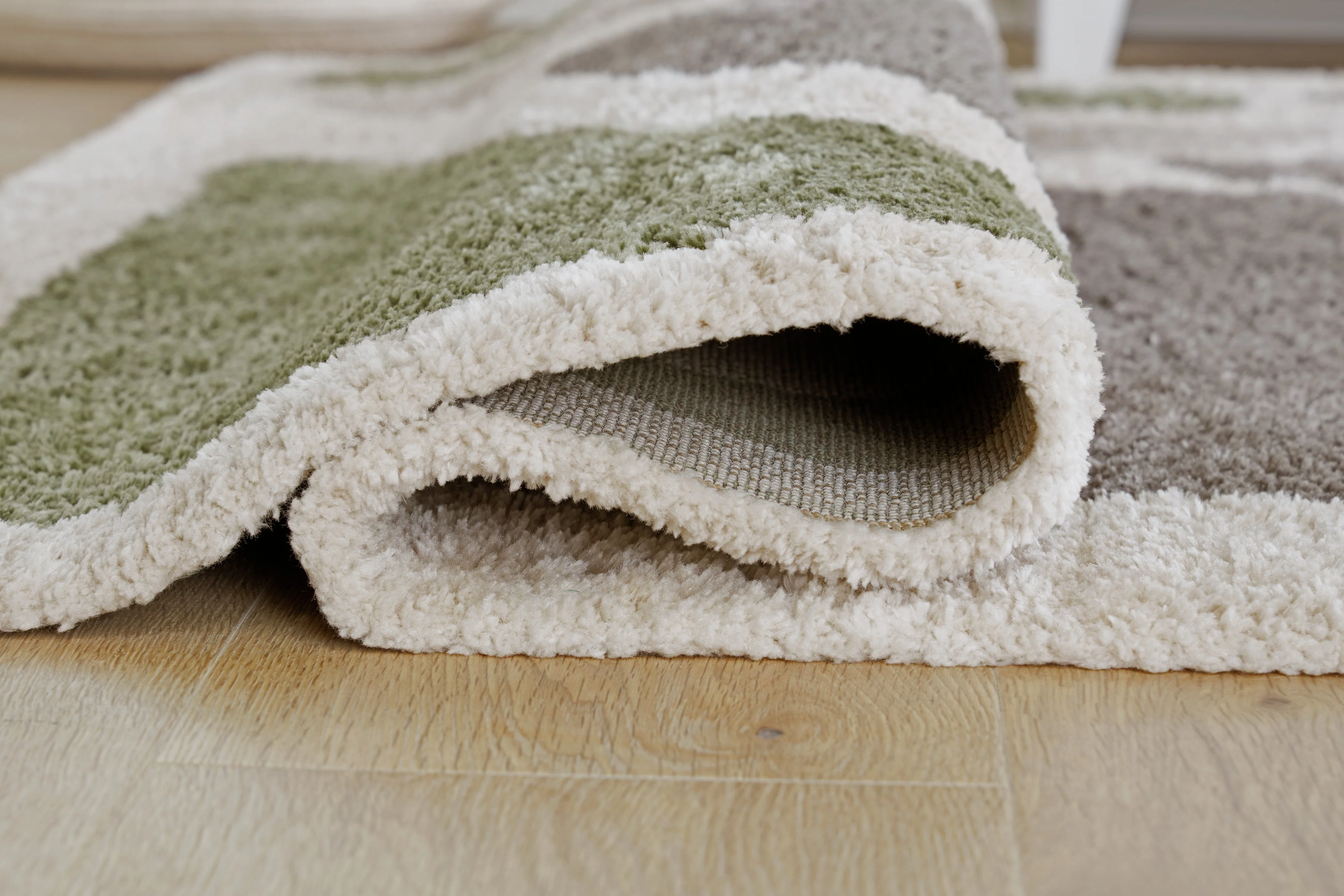 Anburgh Green/Gray/Ivory Large Rug - Image 4