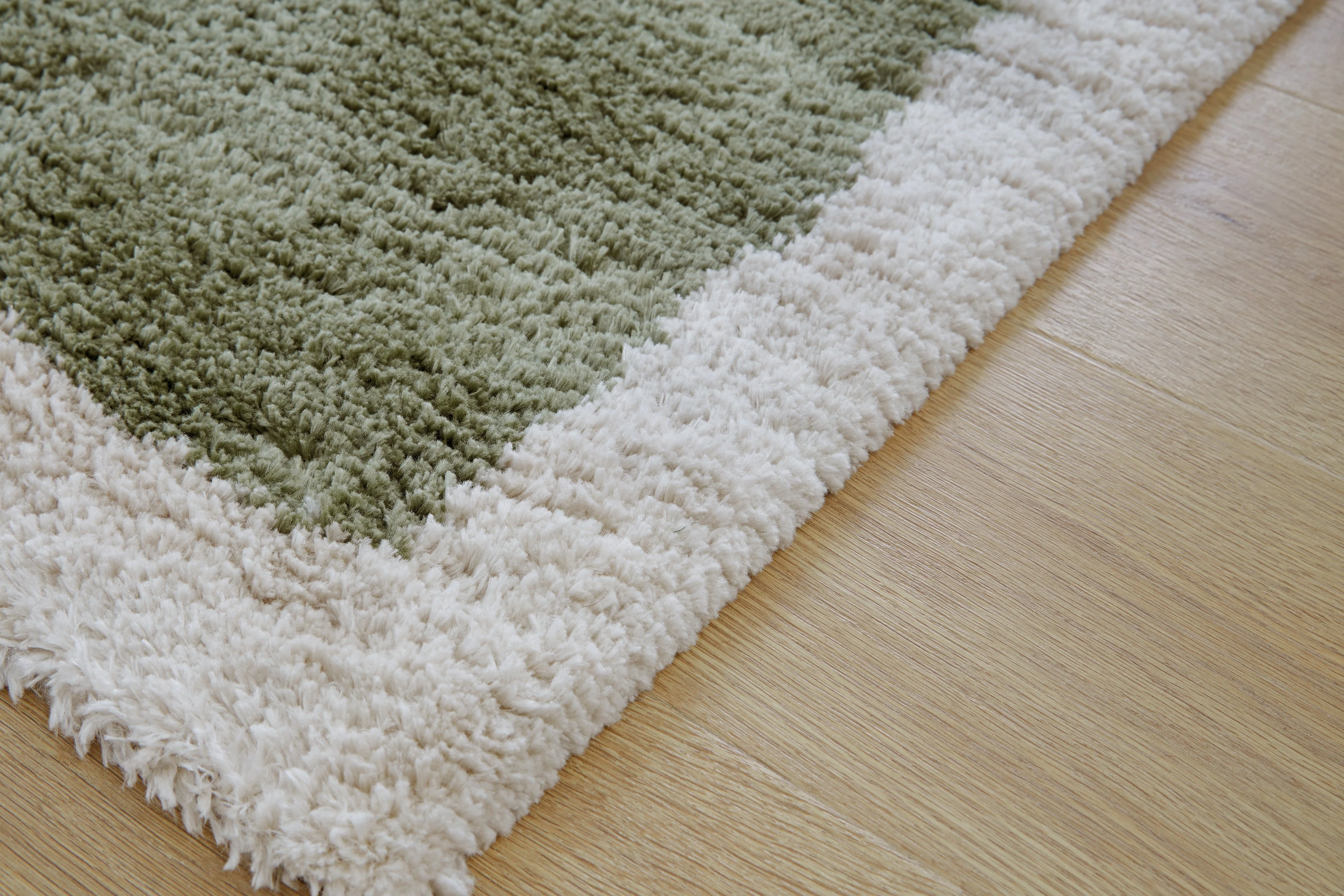 Anburgh Green/Gray/Ivory Medium Rug - Image 3