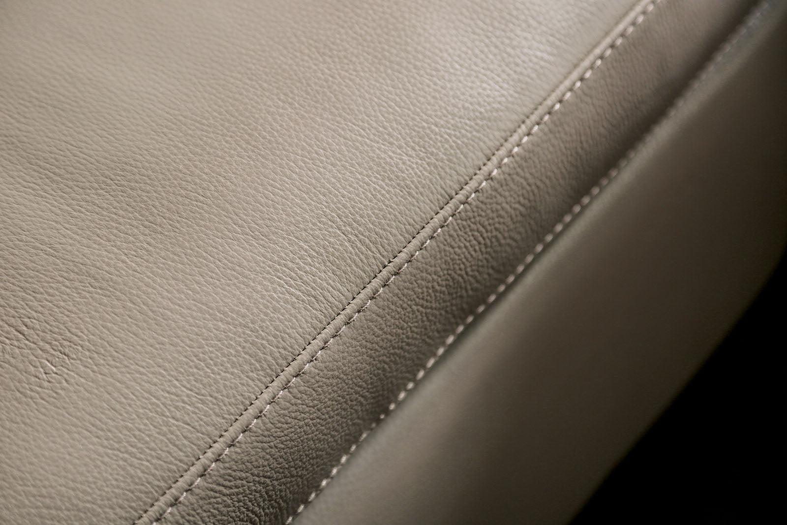 Balderico Taupe Power Reclining Loveseat - Image 6