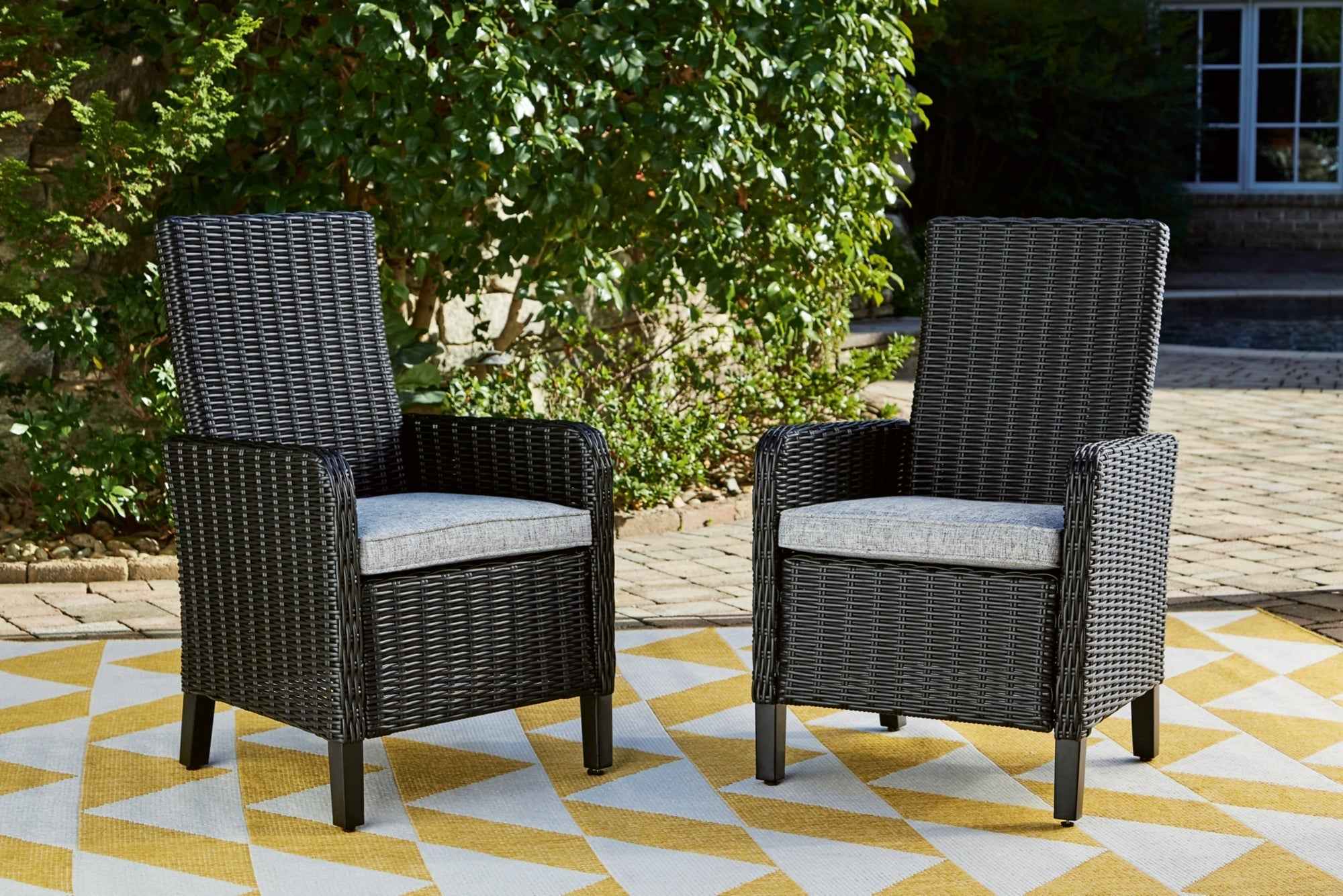 Beachcroft Black/Light Gray Outdoor Dining Table and 4 Chairs - Image 18