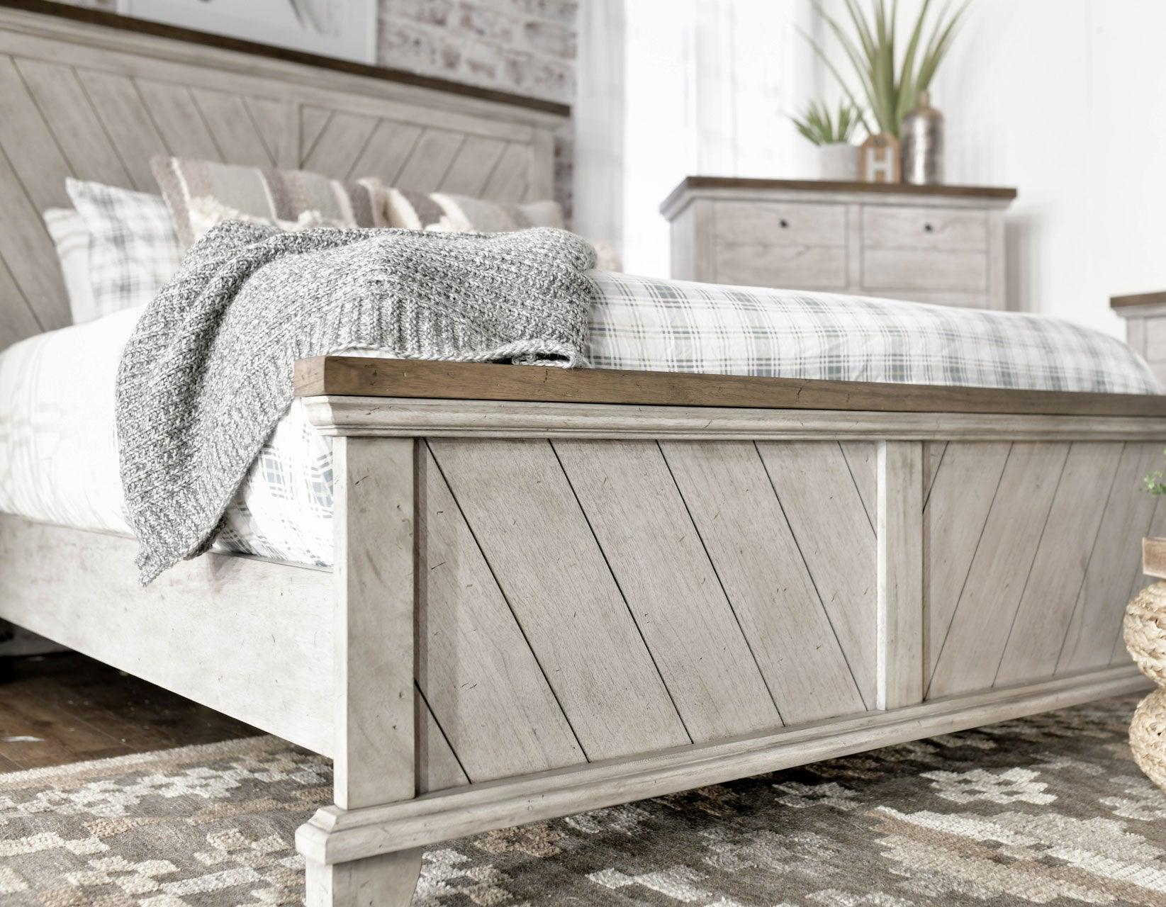 Bear Creek Queen Bed - Image 2