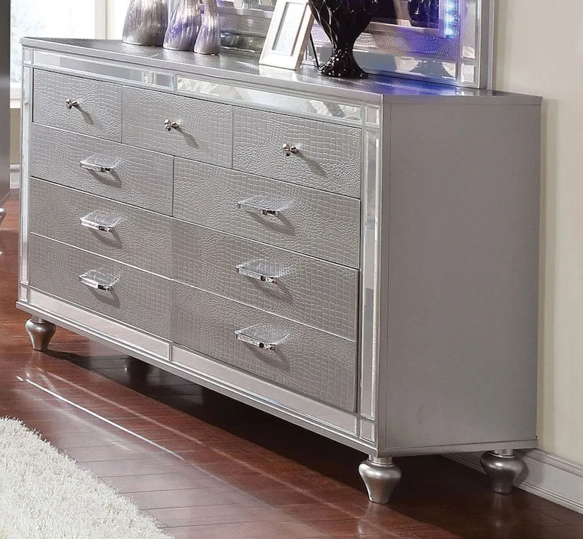 Brachium Silver 4-Piece Queen Bedroom Set - Image 4