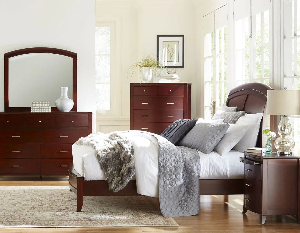 Brighton Wood Queen Sleigh Bed in Cinnamon - Image 3