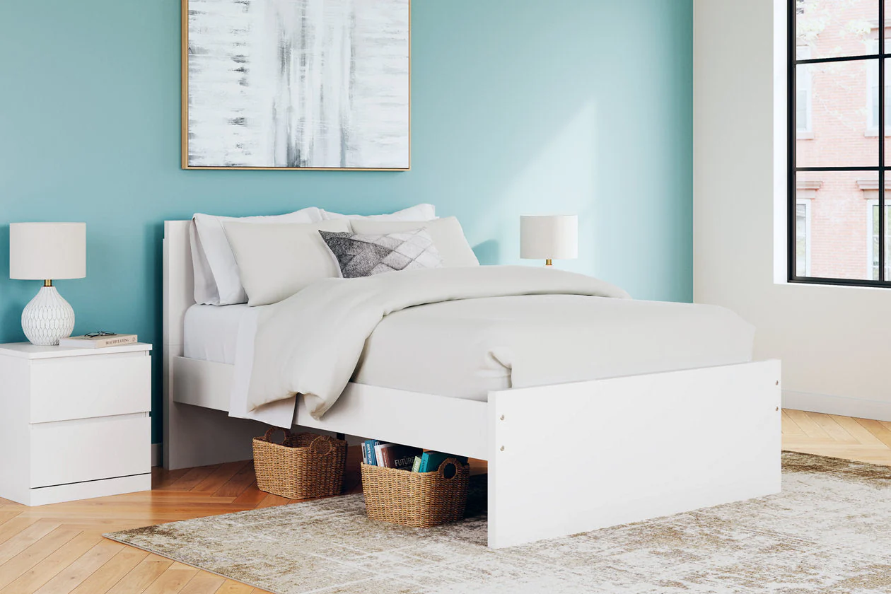 Cadmori Black/White Upholstered Platform Bedroom Set - Image 8