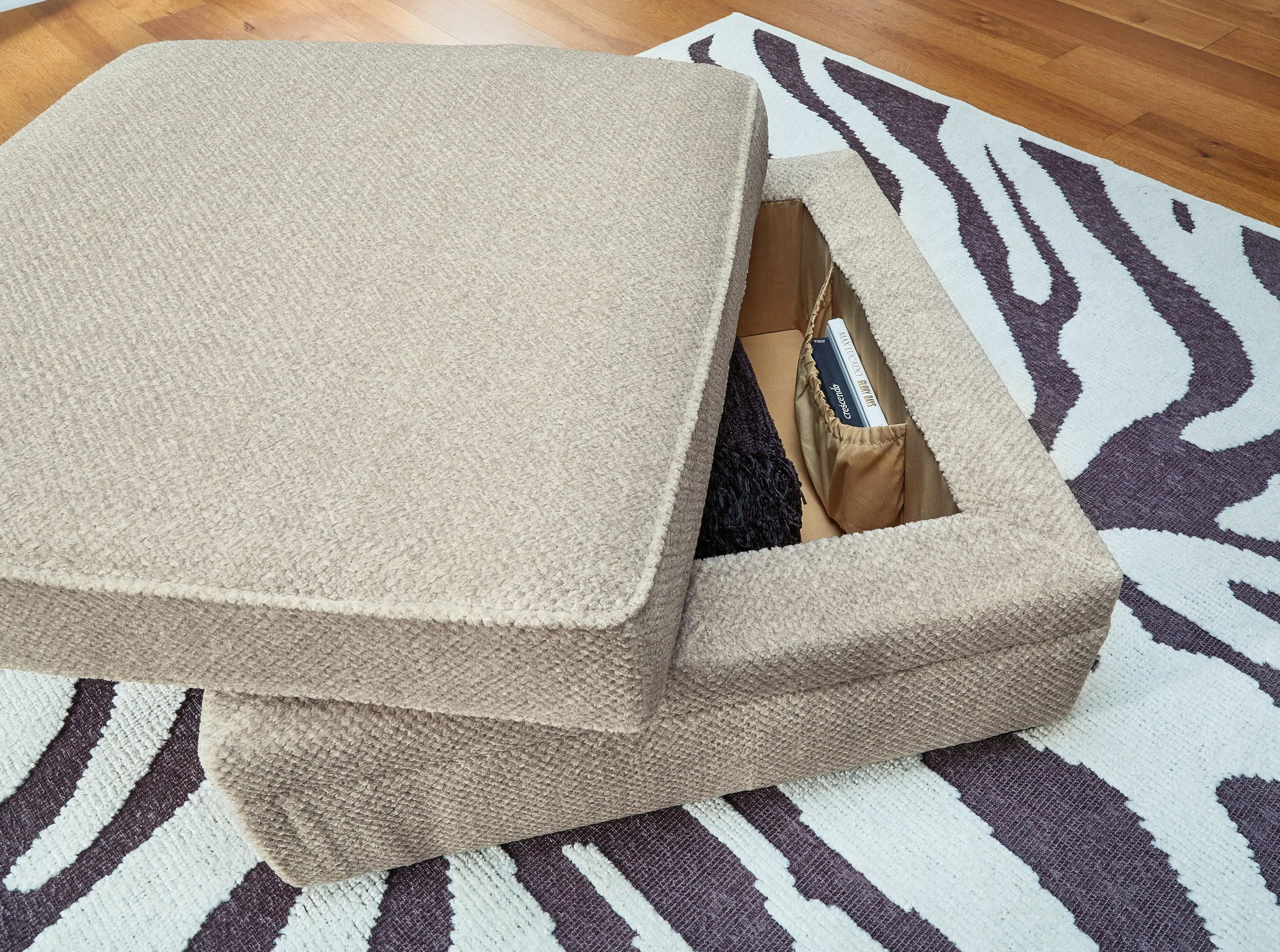 Calnita Sisal Ottoman With Storage - Image 6