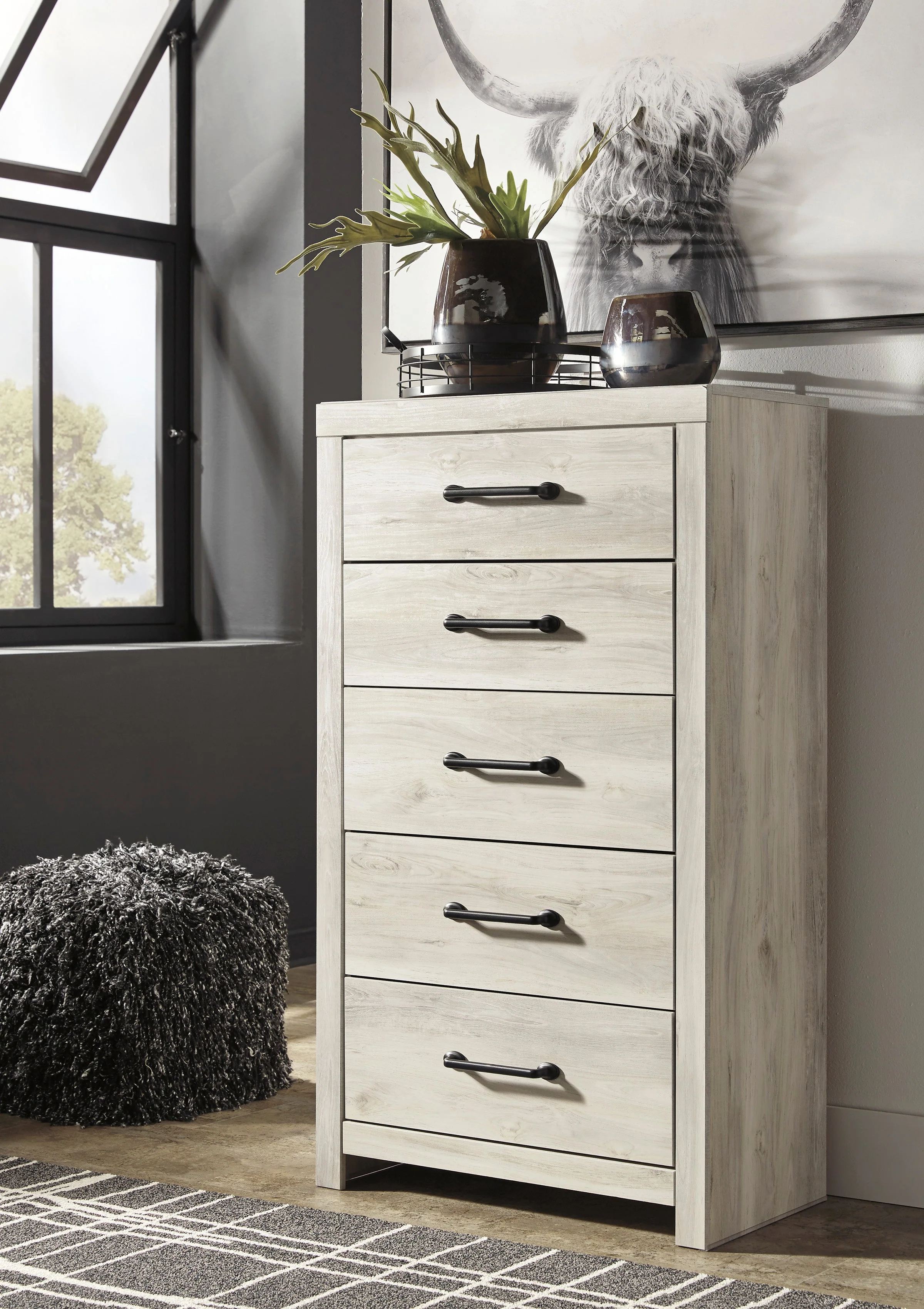 Cambeck Whitewash Storage Platform Bedroom Set with 4 Drawers - Image 4