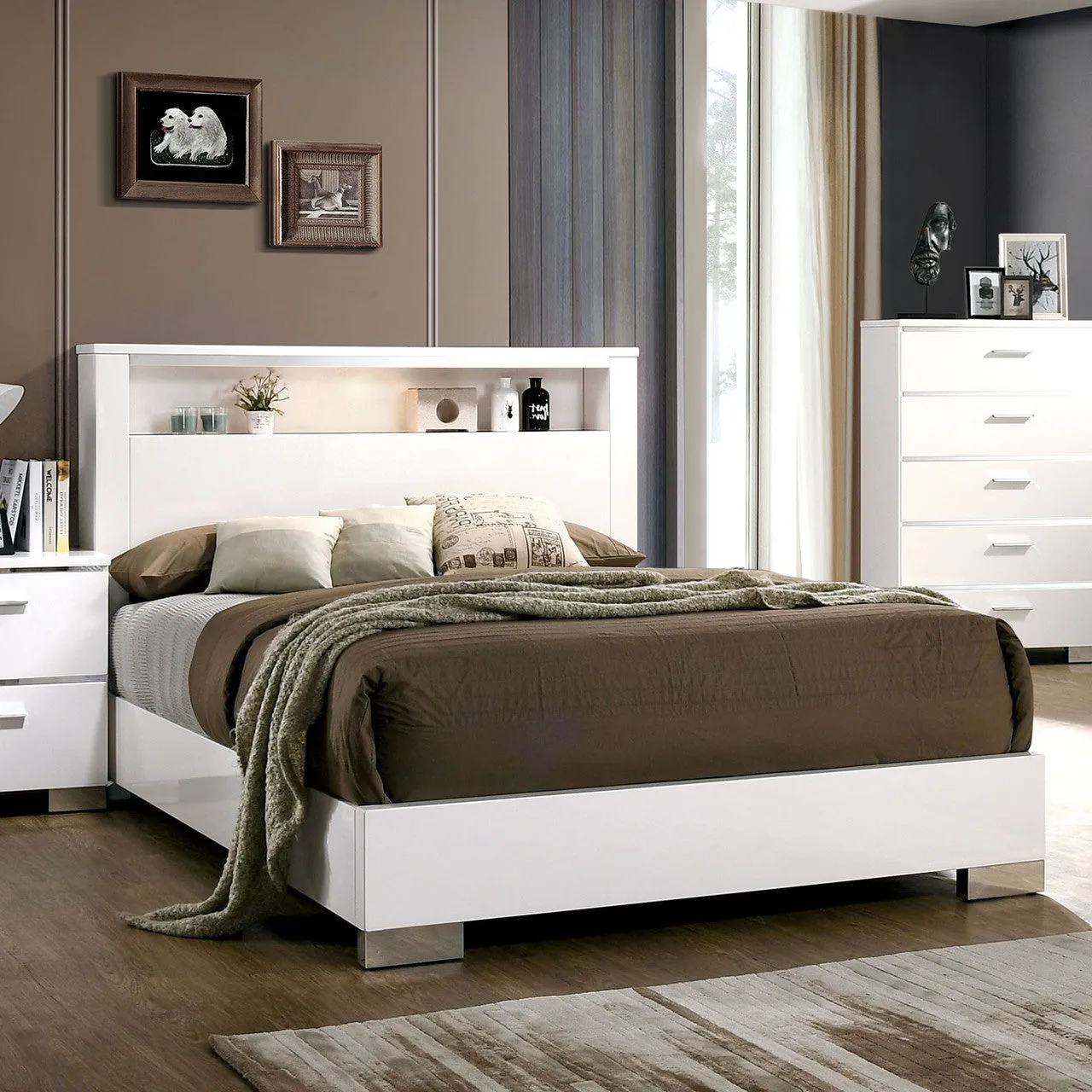 Carlie White Chrome 5-Piece Queen Bedroom Set - Image 2