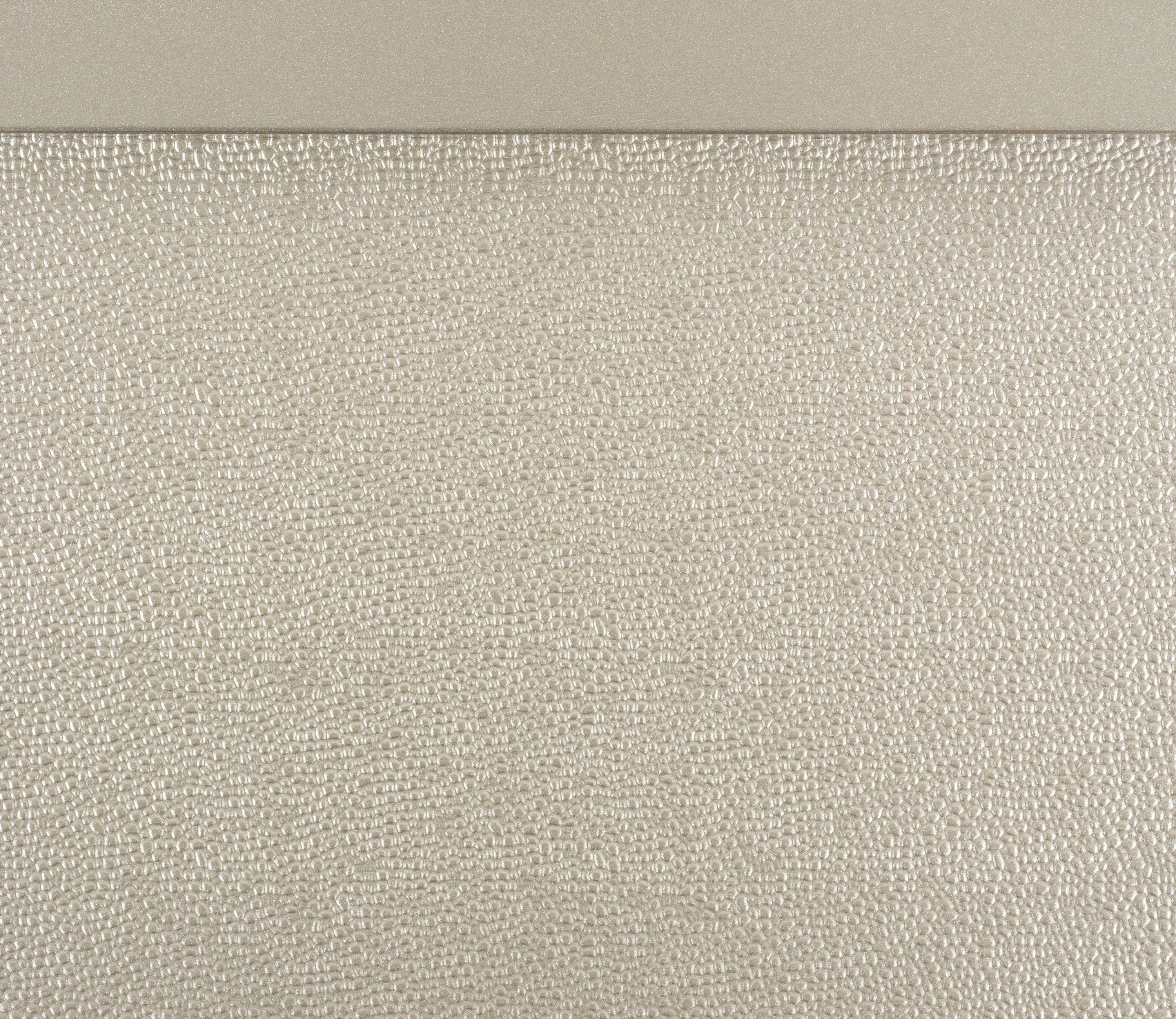 Celandine Silver Upholstered Panel Bedroom Set - Image 4