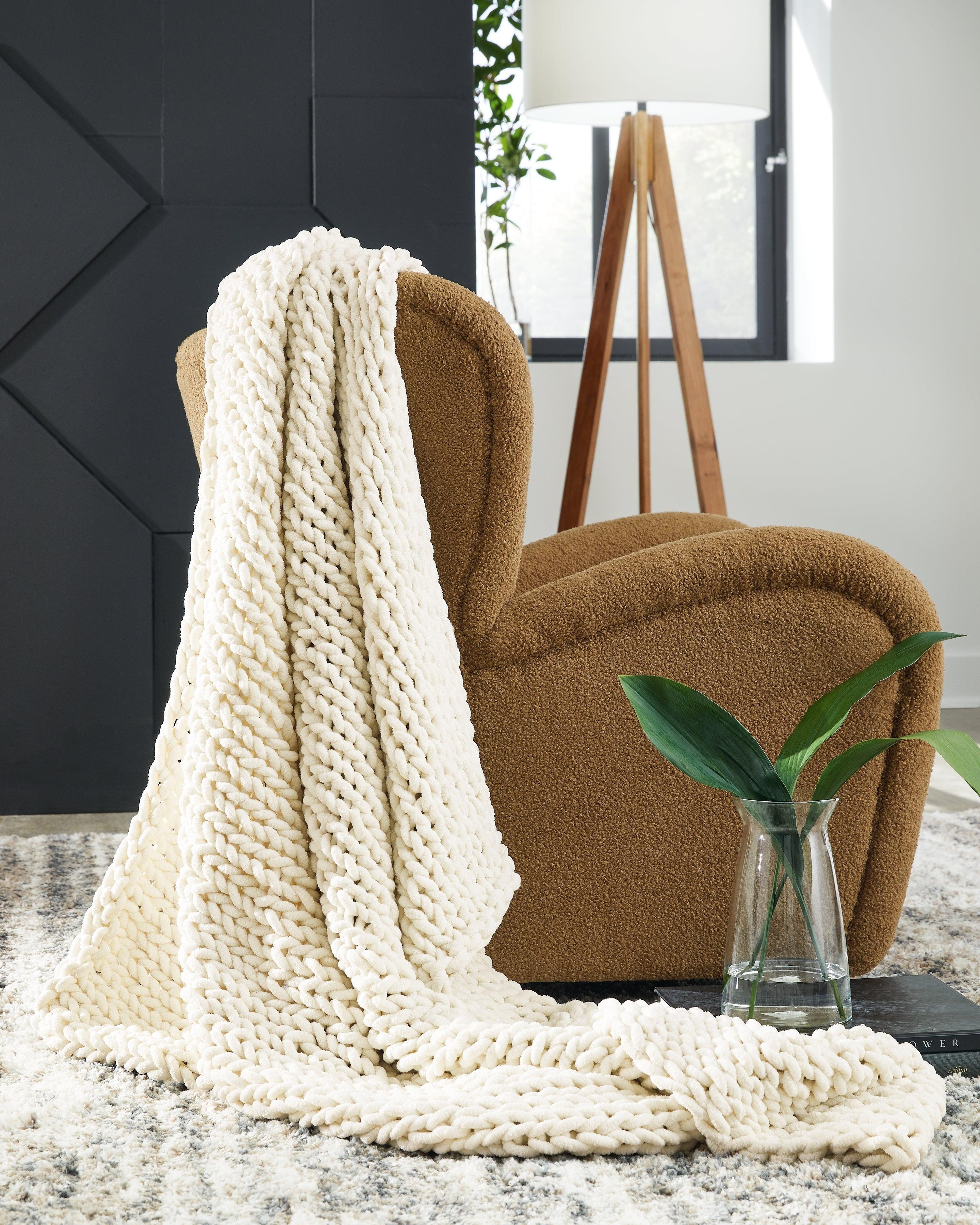 Chaddon Ivory Throw - Image 4