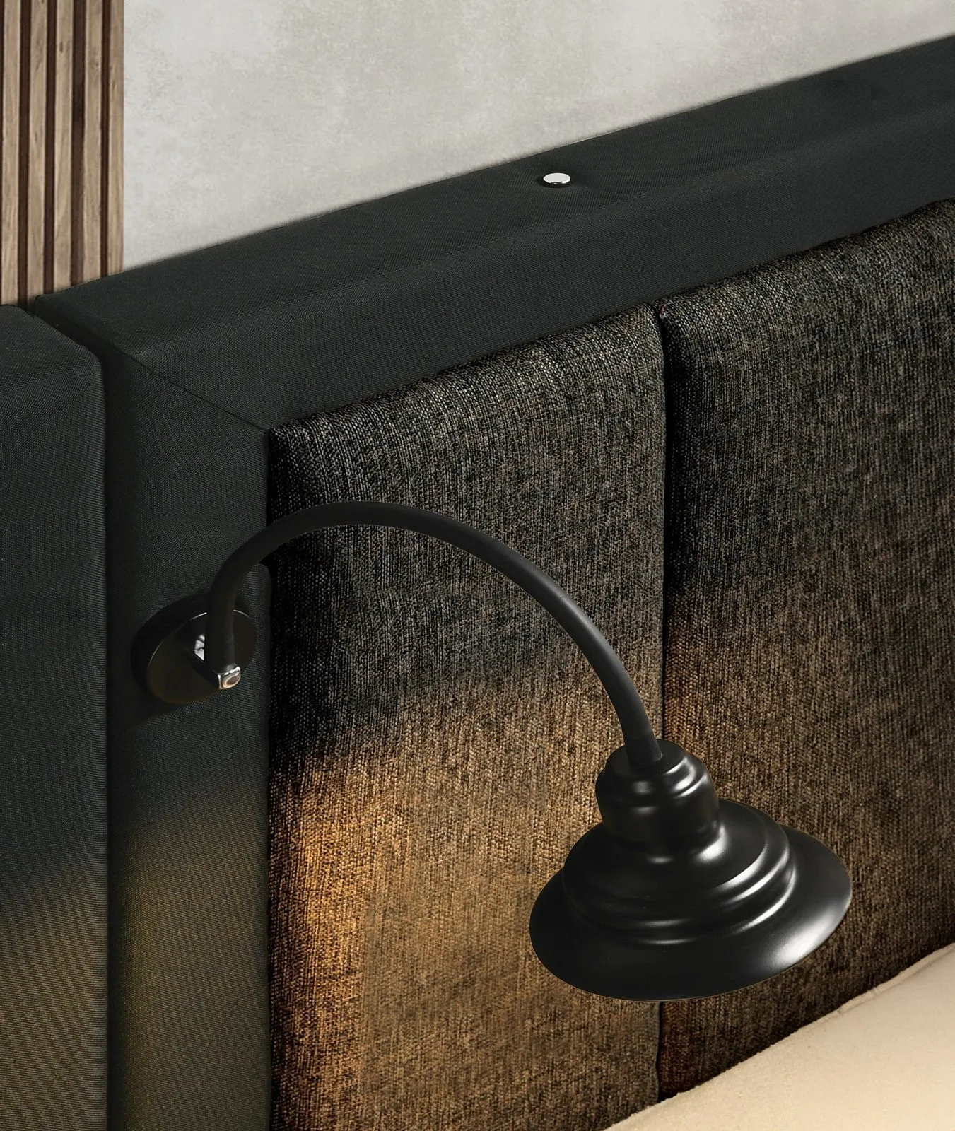 Chalfont Dark Brown Queen Panel Bed - Image 5