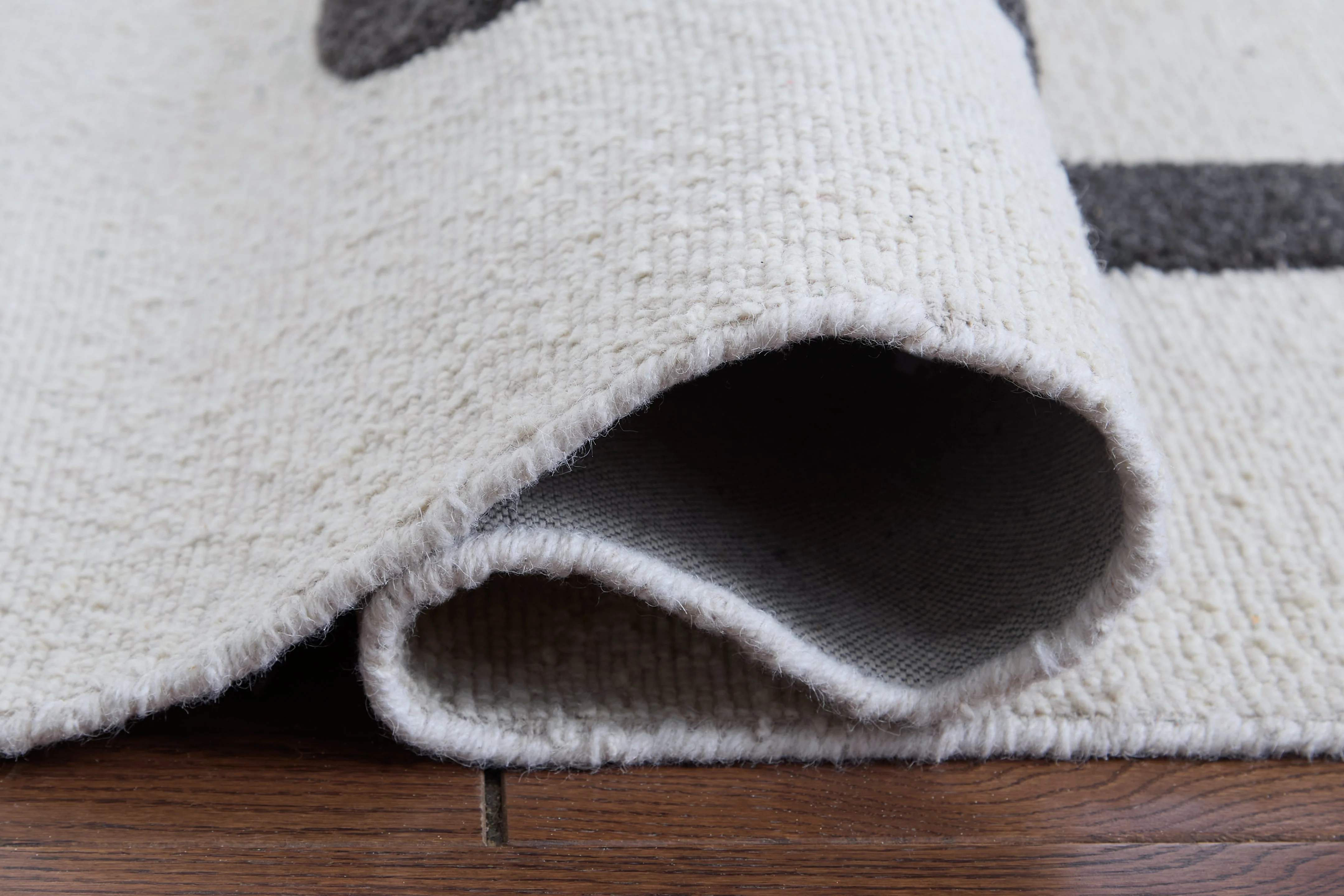 Davismour Ivory/Taupe/Charcoal Large Rug - Image 4