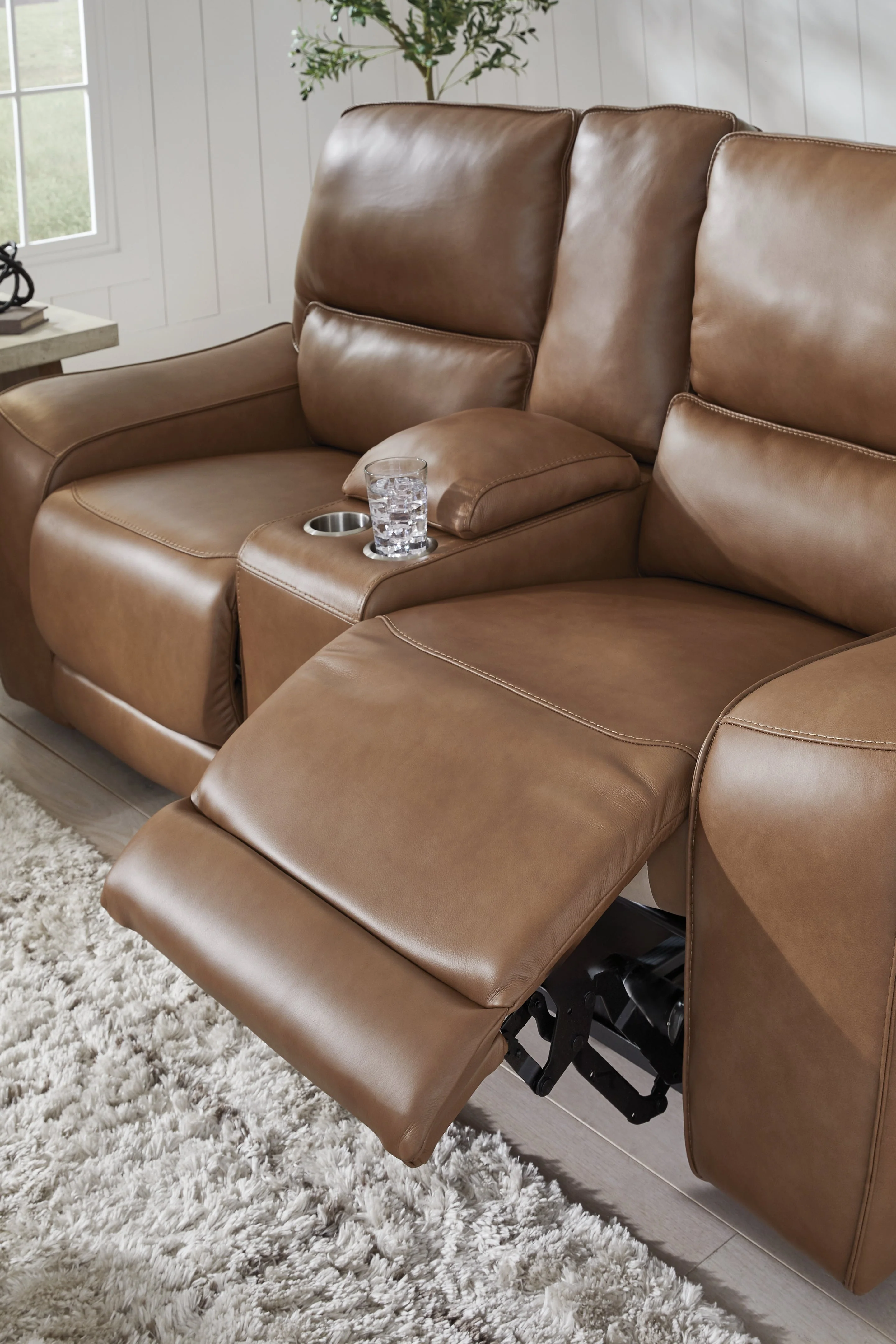 Deepwakes Caramel Power Reclining Loveseat with Console - Image 8