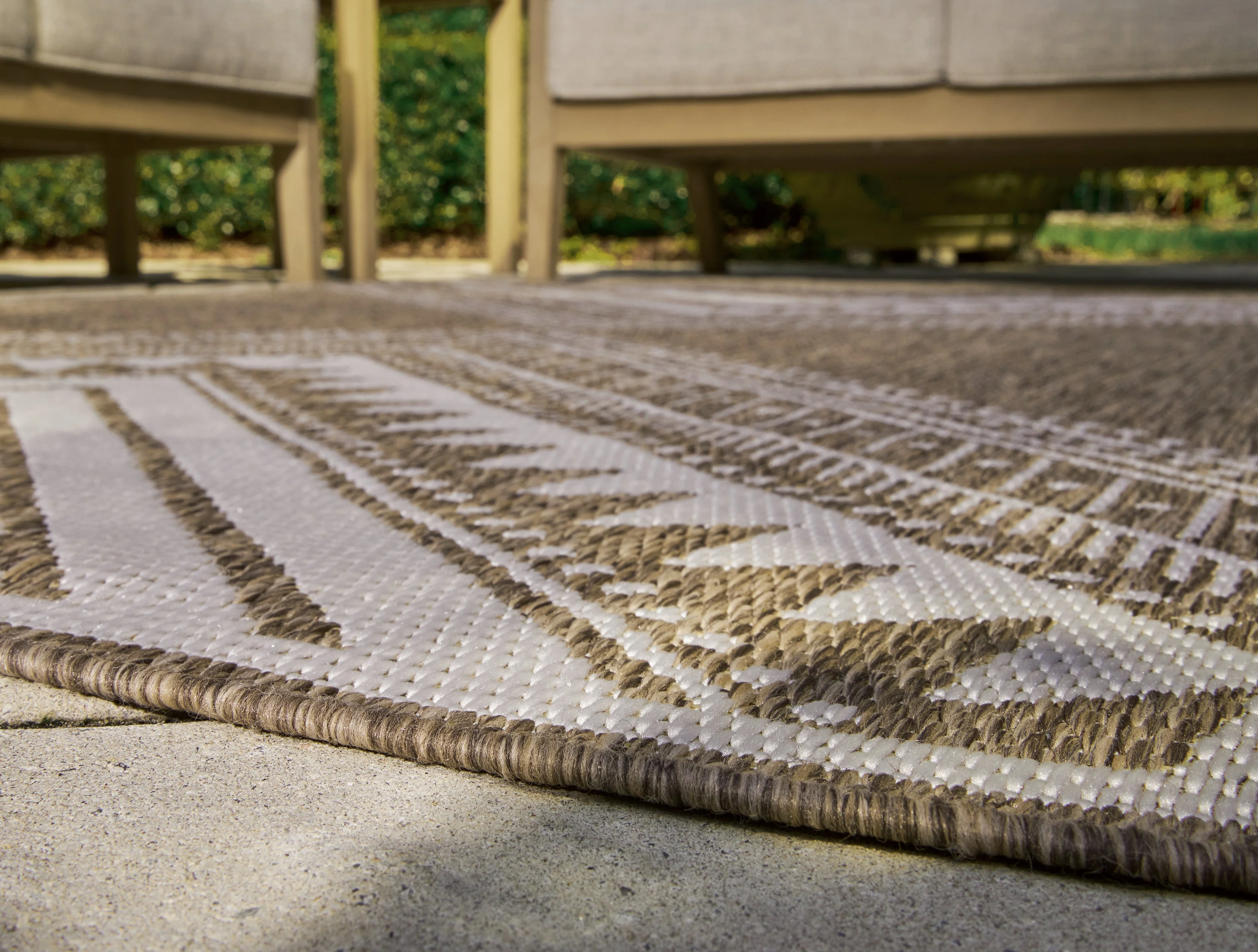 Dunsler Brown/Cream 5' x 7' Rug - Image 3