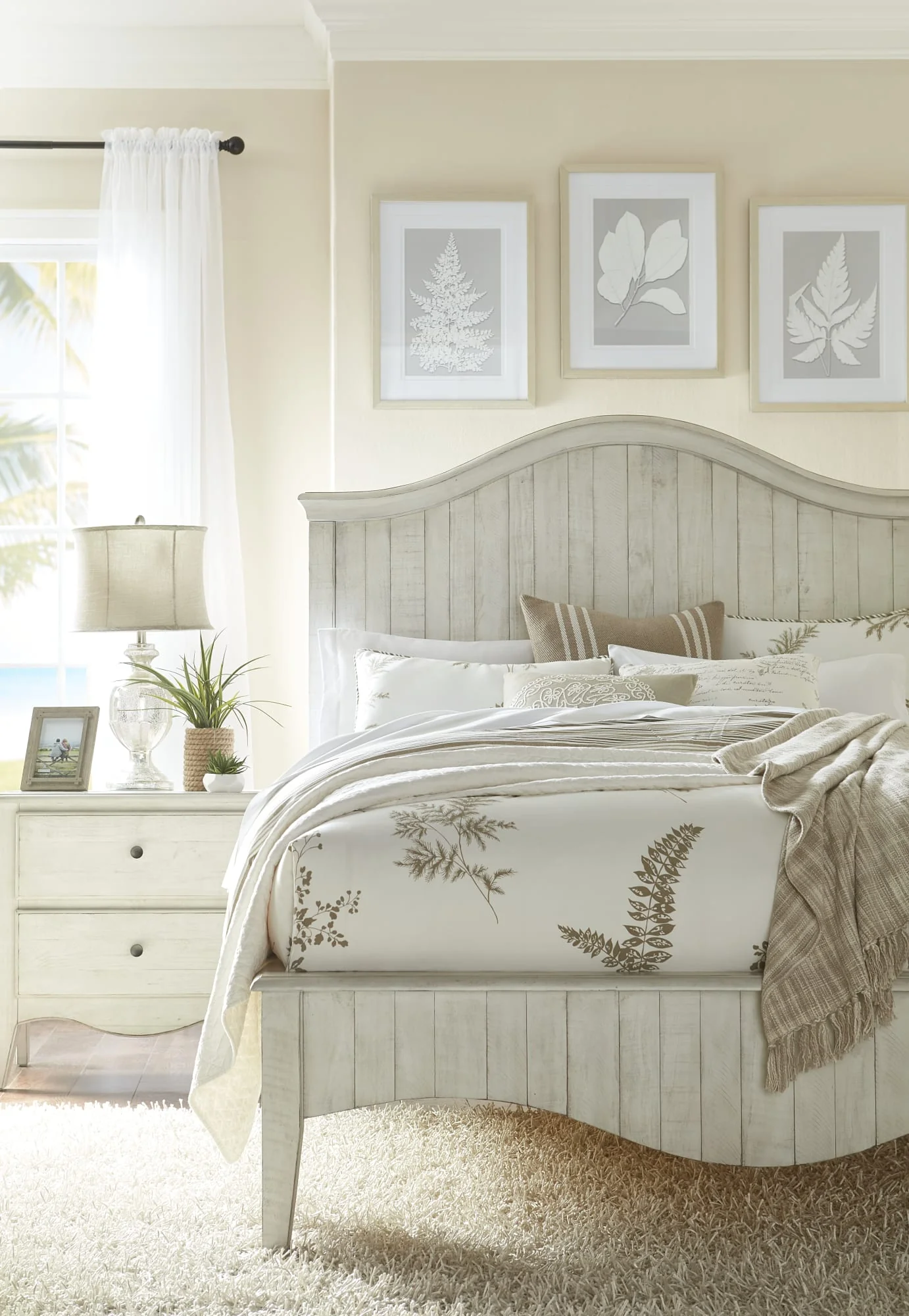 Ella White Wash Solid Wood California King Crown Bed - Image 3