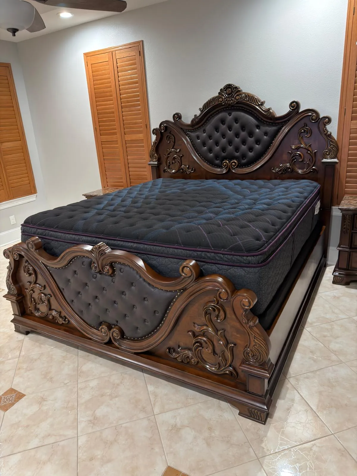 Esparanza Brown Cherry Queen Bed - Image 5