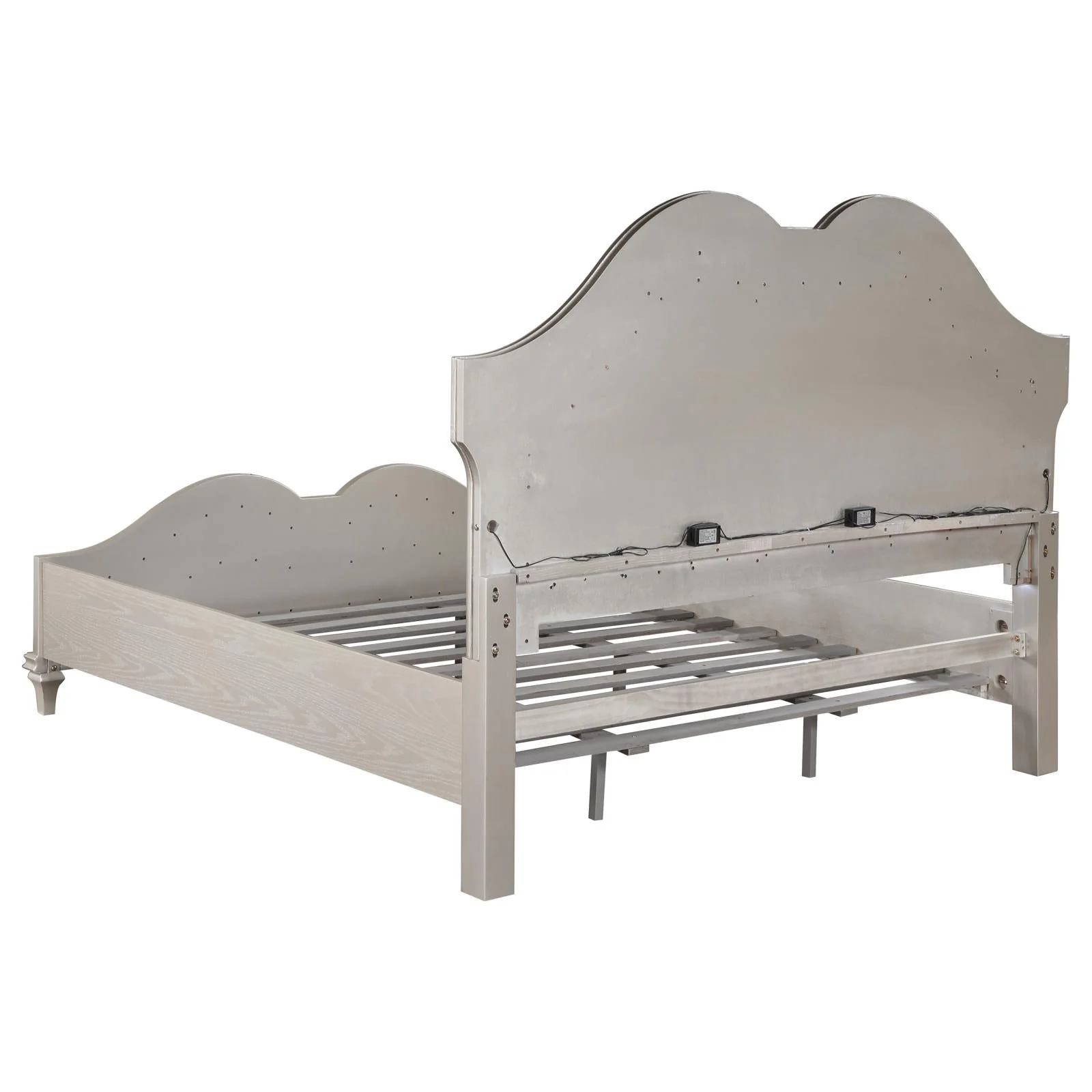 Evangeline Ivory/Silver Oak 5-Piece Upholstered Platform Eastern King Bedroom Set - Image 4