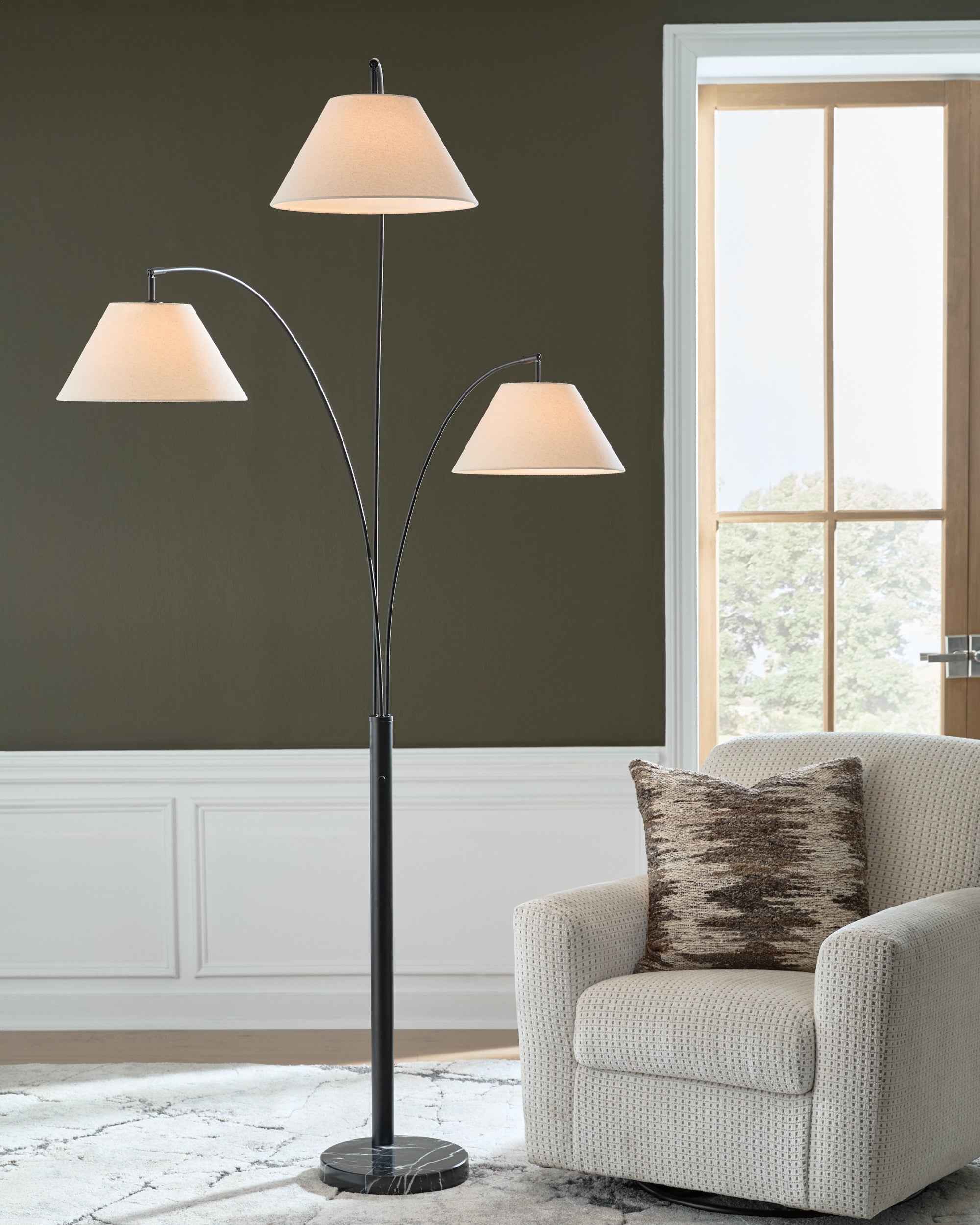 Gibbswellner Black Arc Lamp