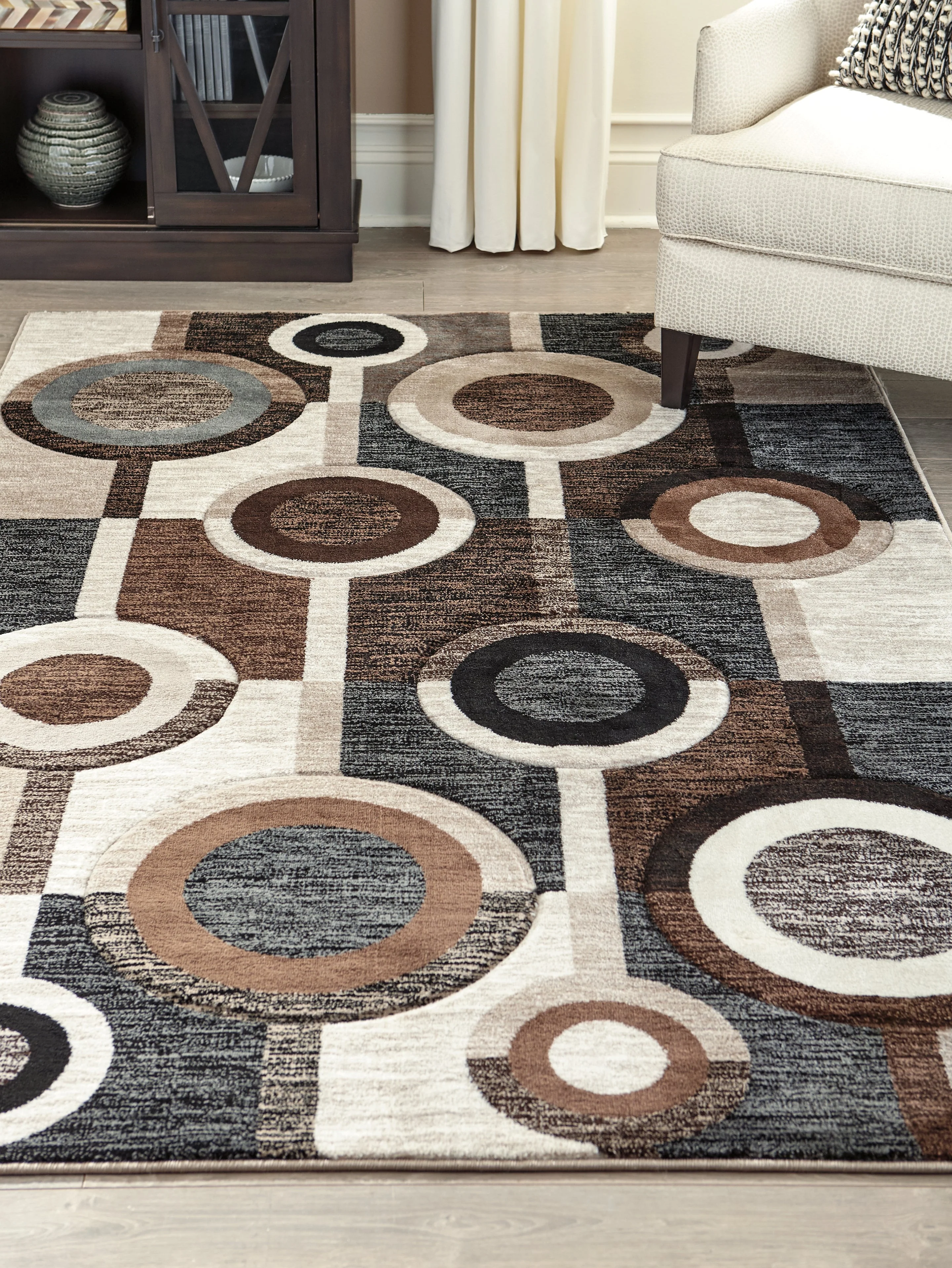 Guintte Multi 5' x 6'7" Rug - Image 4