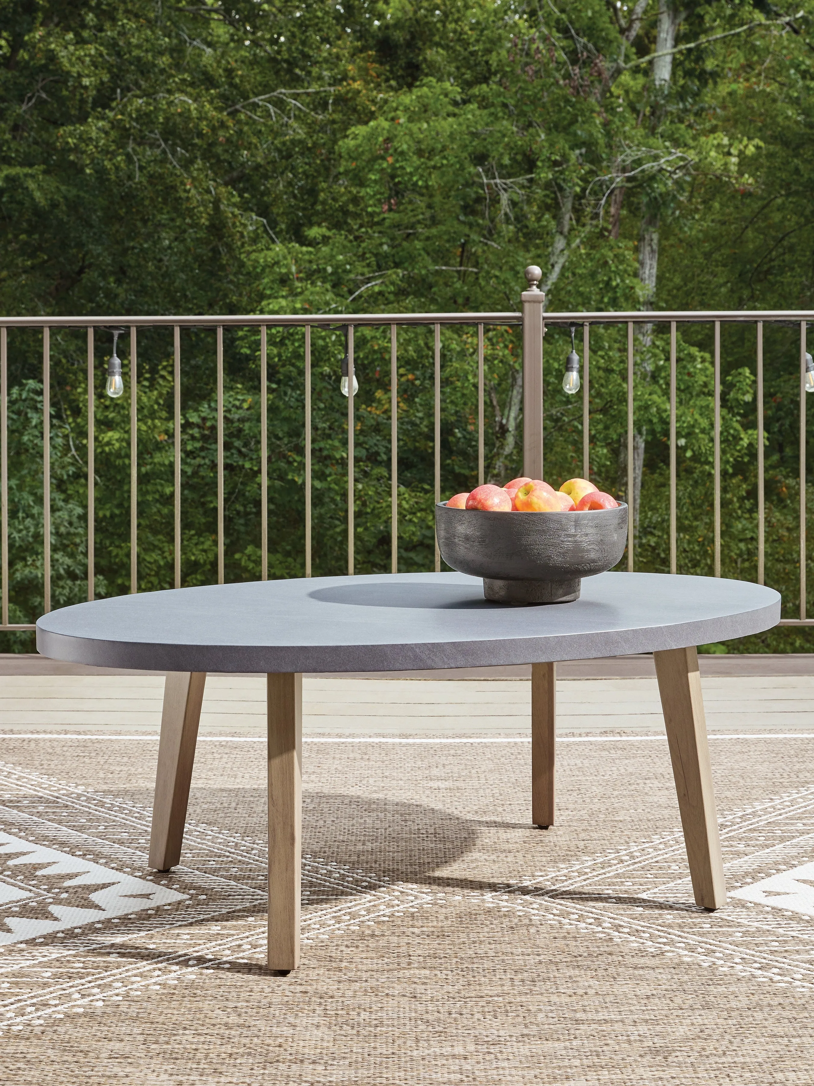 Harmony Headlands Natural/Gray Oval Cocktail Table