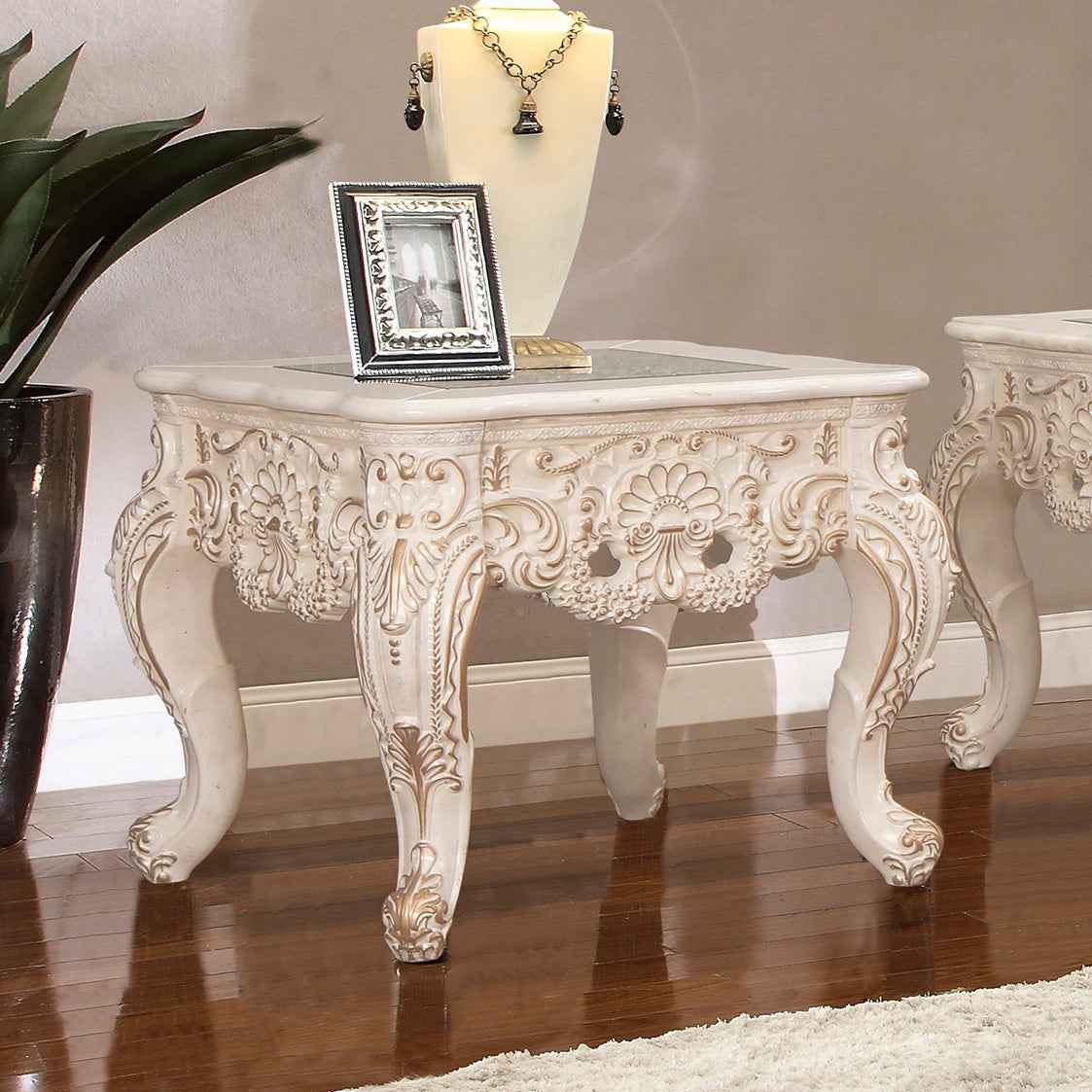 Homey Design HD-998I Ivory Metallic Gold Highlights End Table