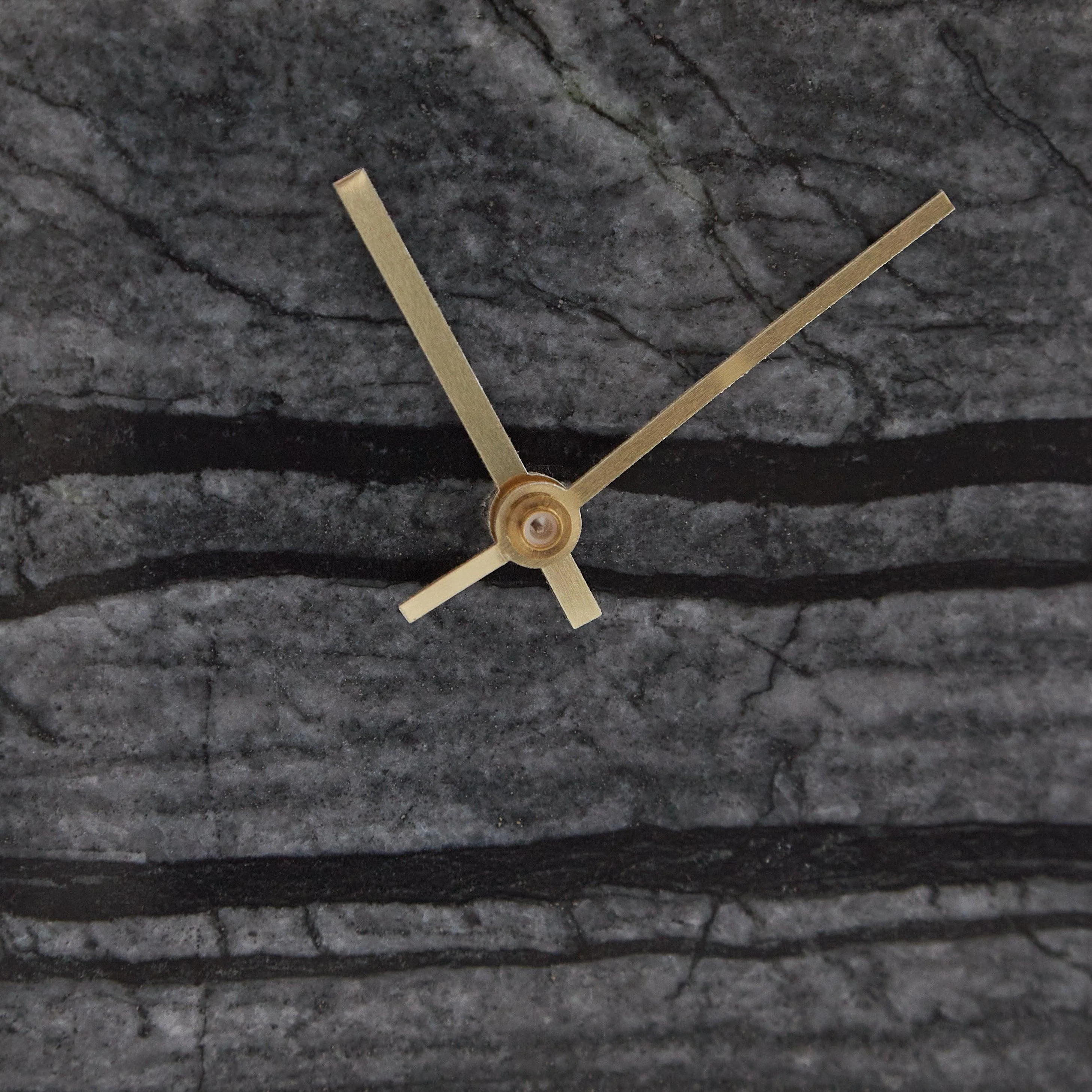 Janmour Black Table Clock - Image 6