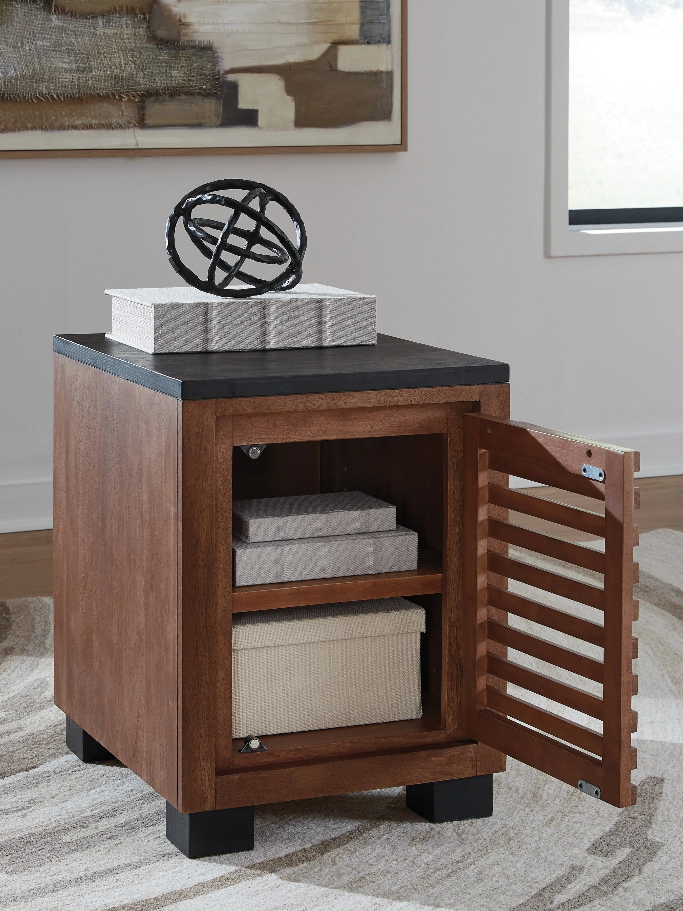Kallari Warm Brown and Matte Black Chairside End Table - Image 6