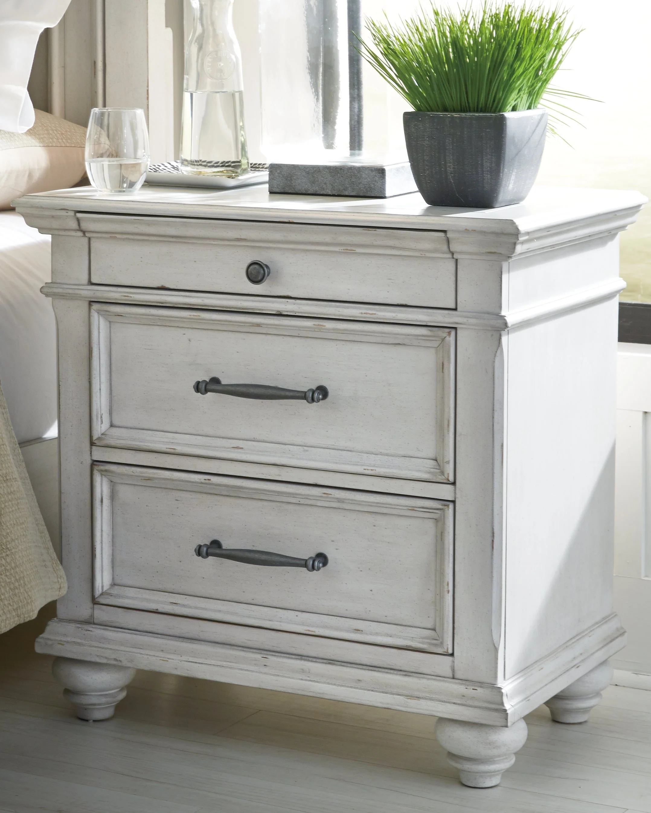 Kanwyn Whitewash Storage Panel Bedroom Set - Image 28