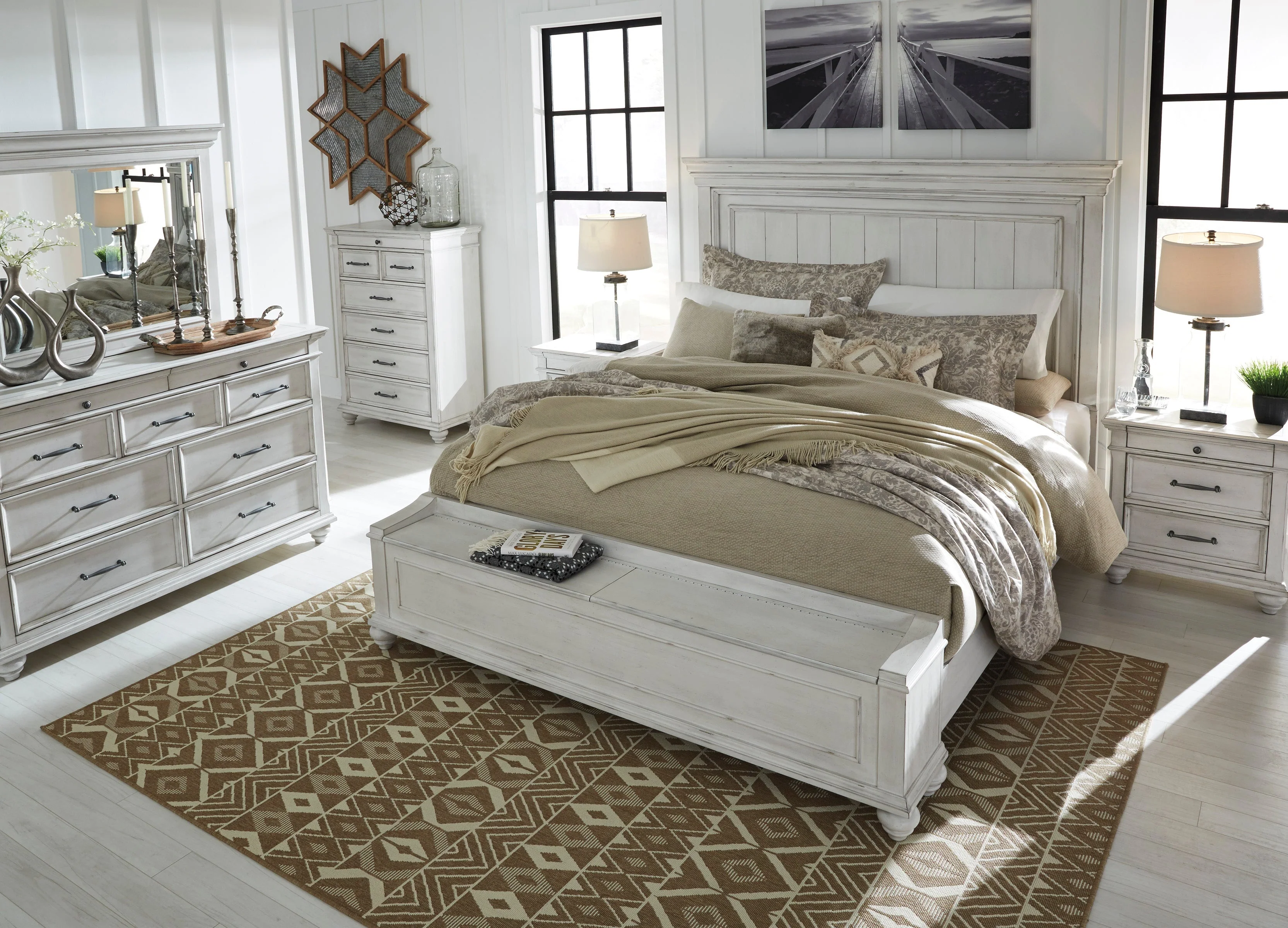 Kanwyn Whitewash Storage Panel Bedroom Set - Image 5
