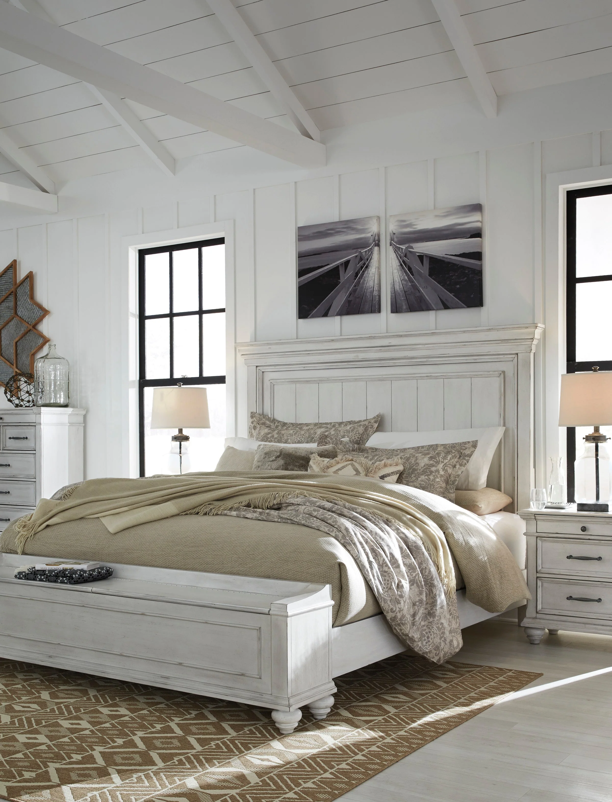 Kanwyn Whitewash Storage Panel Bedroom Set - Image 6