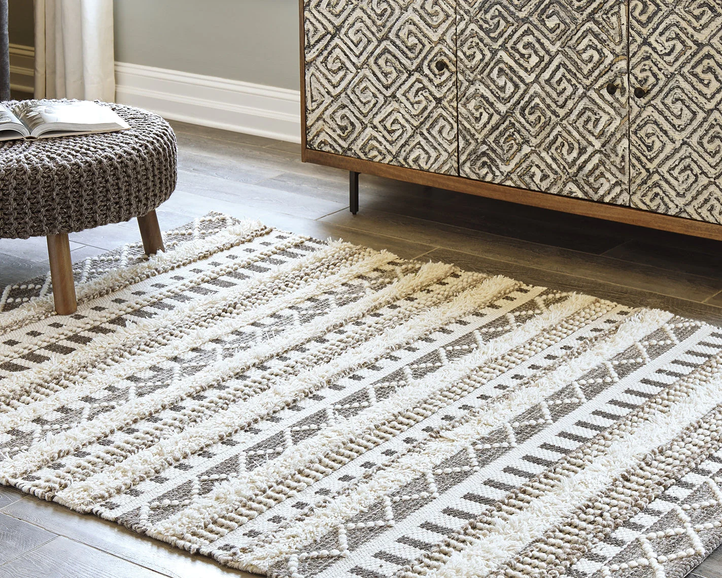 Karalee Ivory/Brown 8' x 10' Rug - Image 3