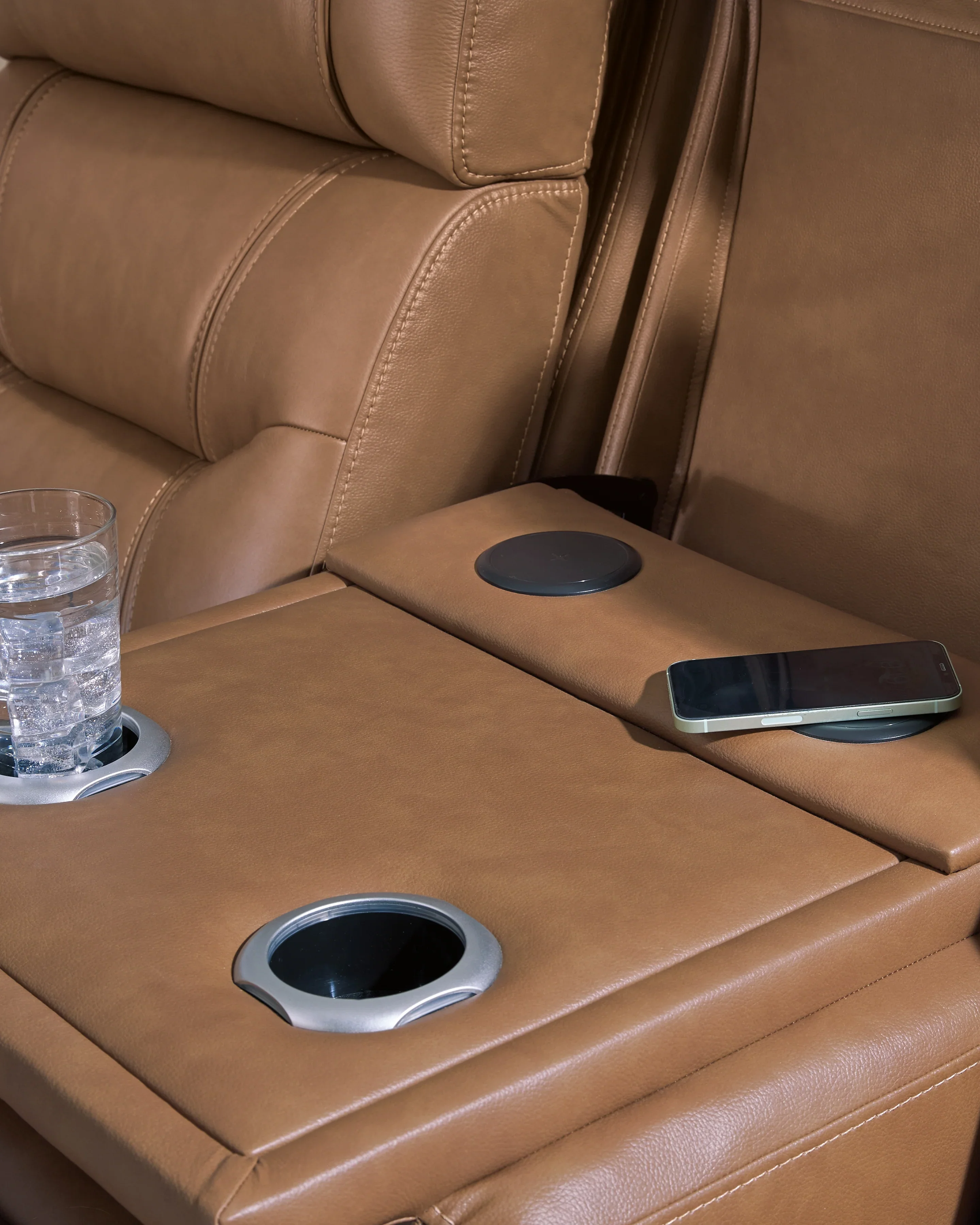 Knightington Caramel Power Recliner w/Audio Seating - Image 4