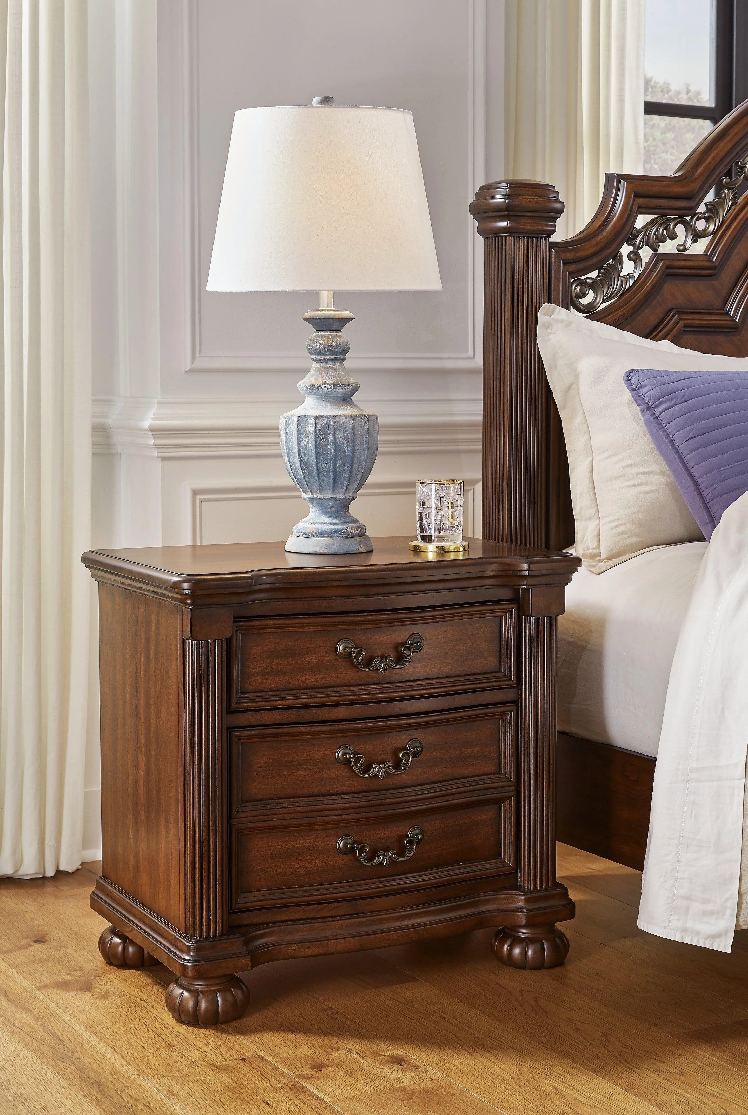 Lavinton Brown Nightstand - Image 9