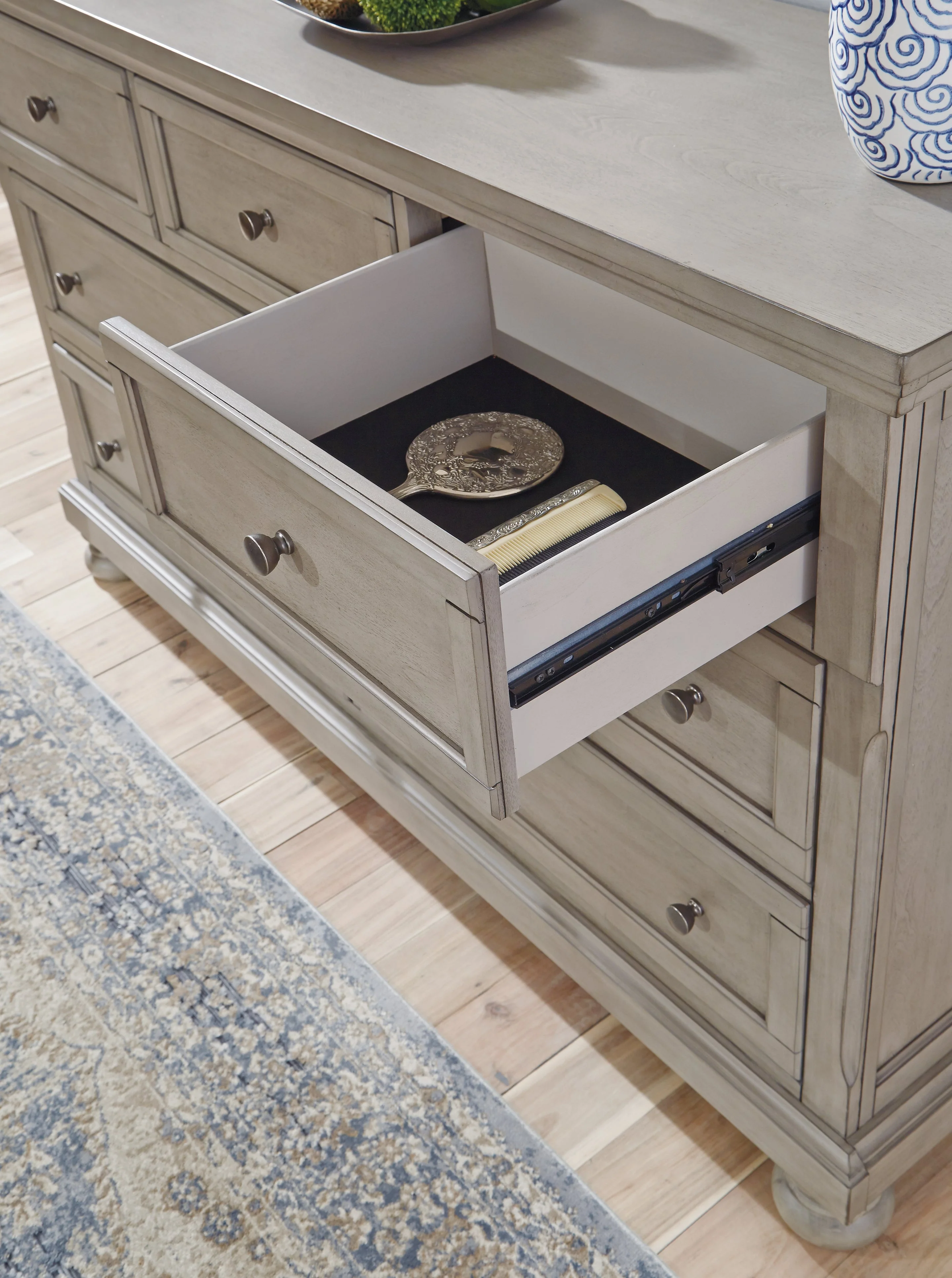 Lettner Light Gray Panel Bedroom Set - Image 16