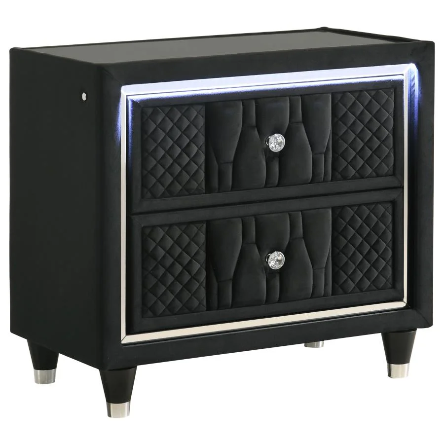 Lorient Black 4-piece Queen Bedroom Set - Image 5