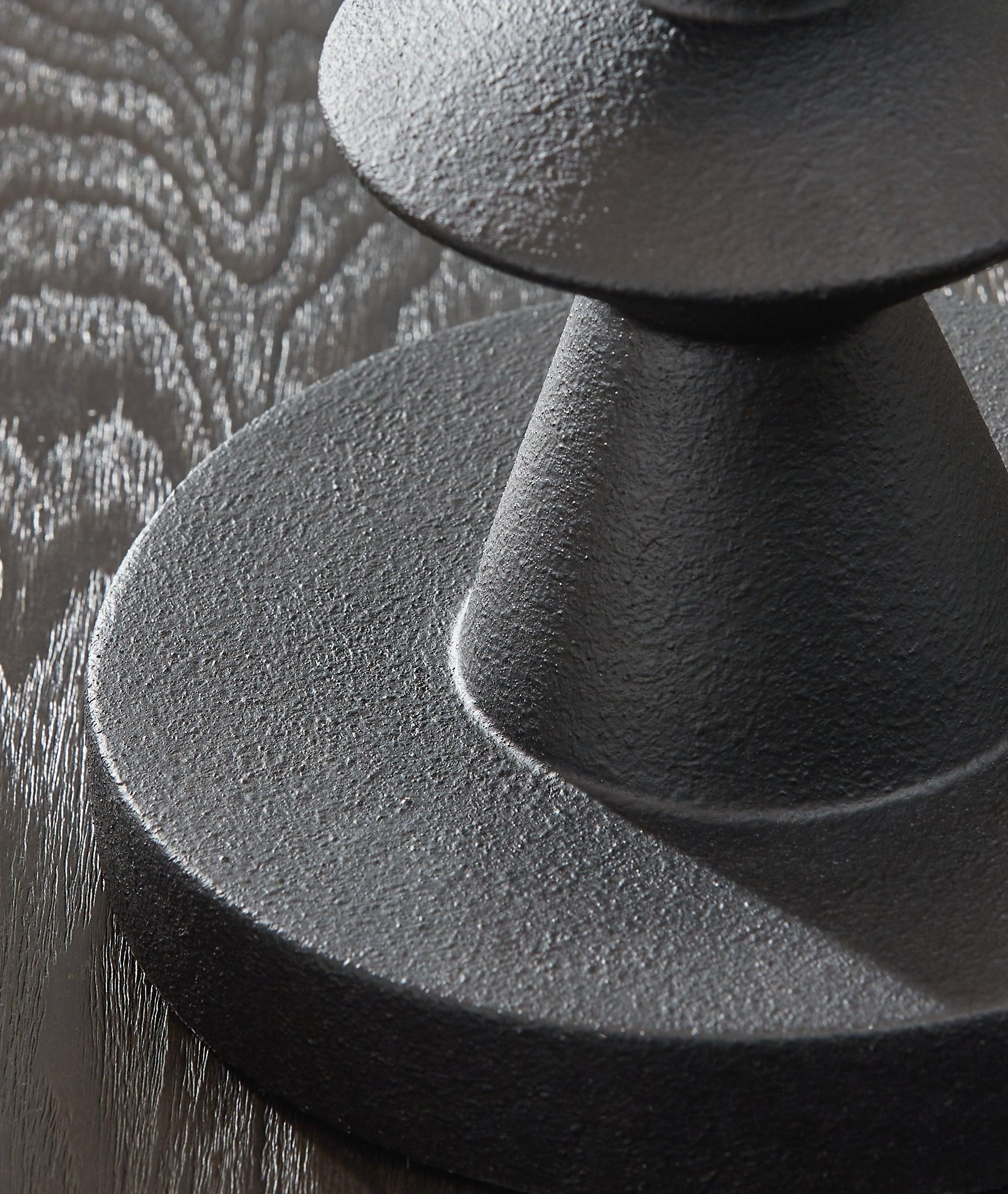 Luanndon Black Buffet Lamp - Image 4