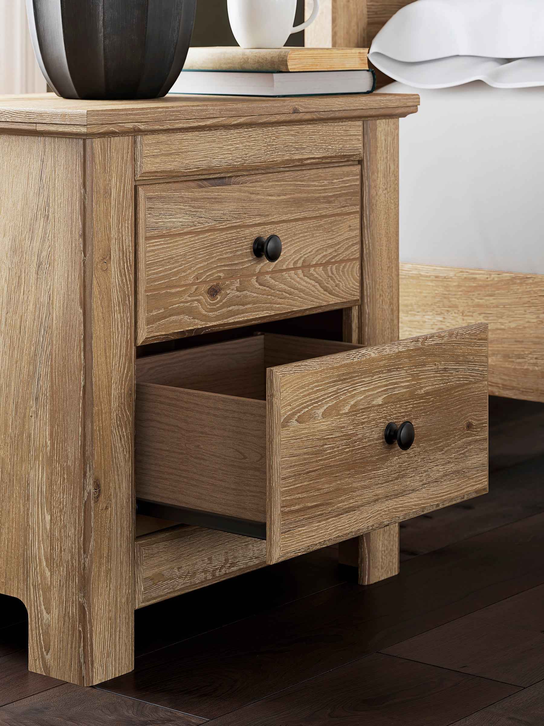 Makidern Tan Storage Youth Panel Bedroom Set with 4 Drawers - Image 7