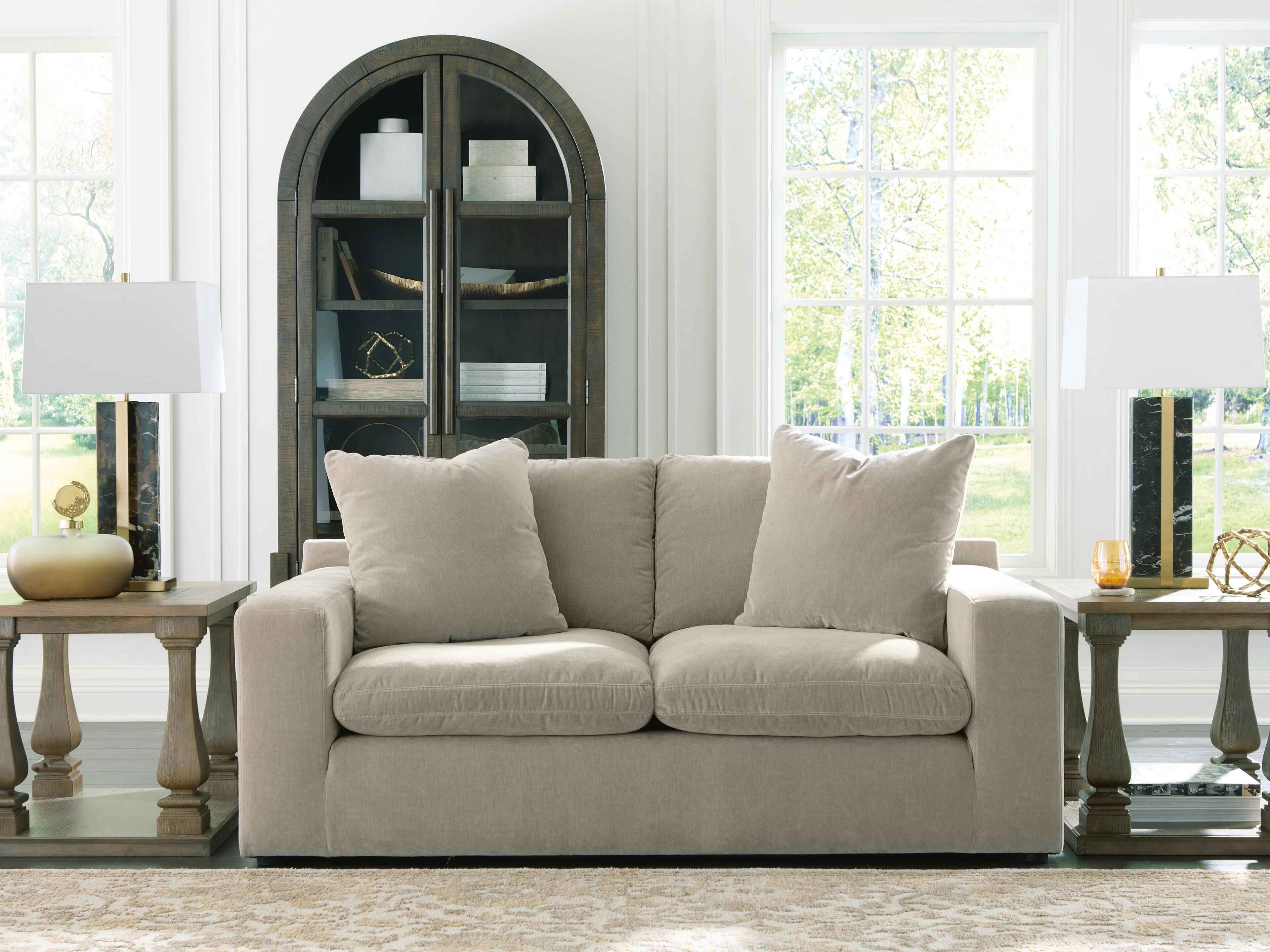 Maxton Heights Pebble Loveseat