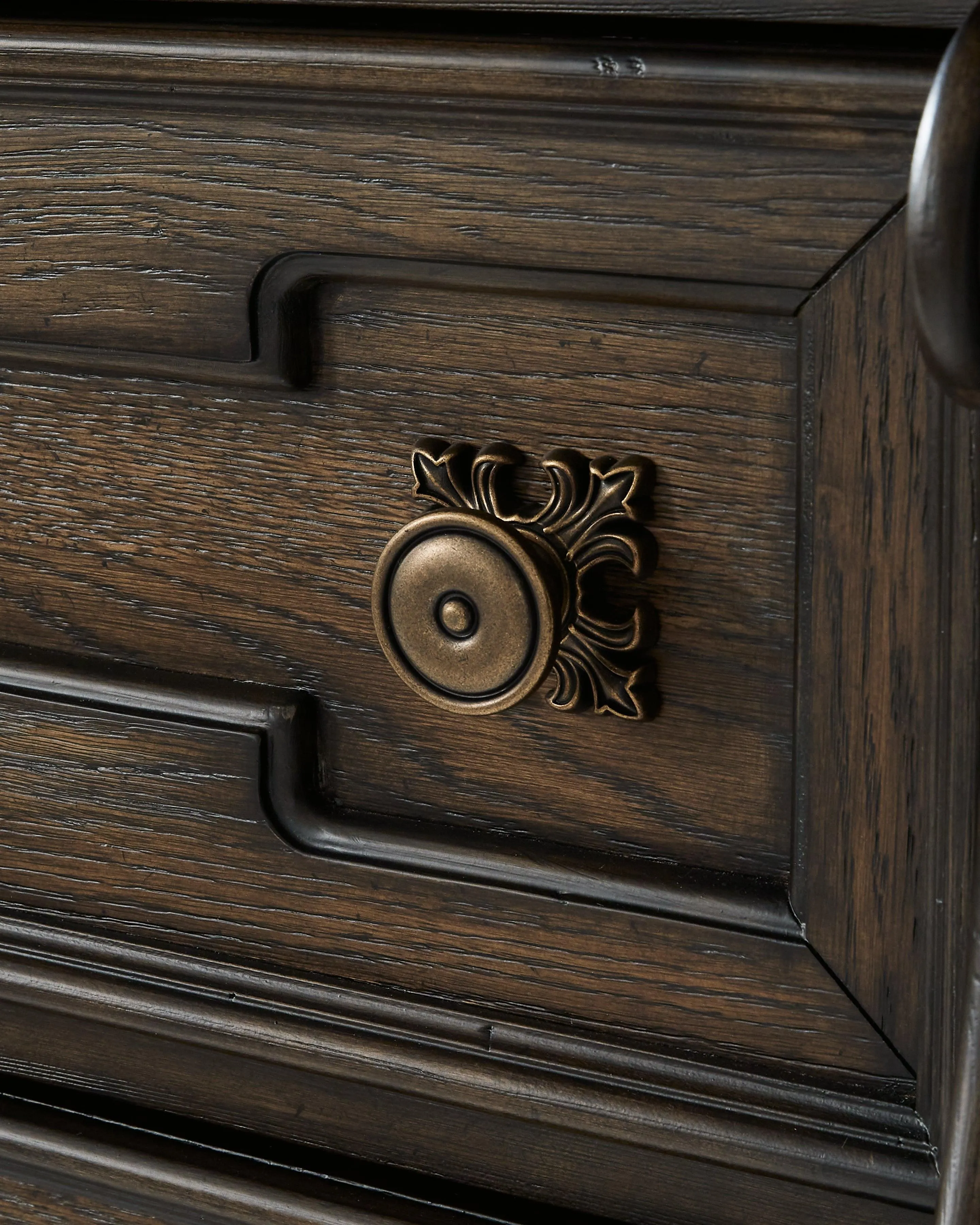 Maylee Dark Brown Dresser - Image 8