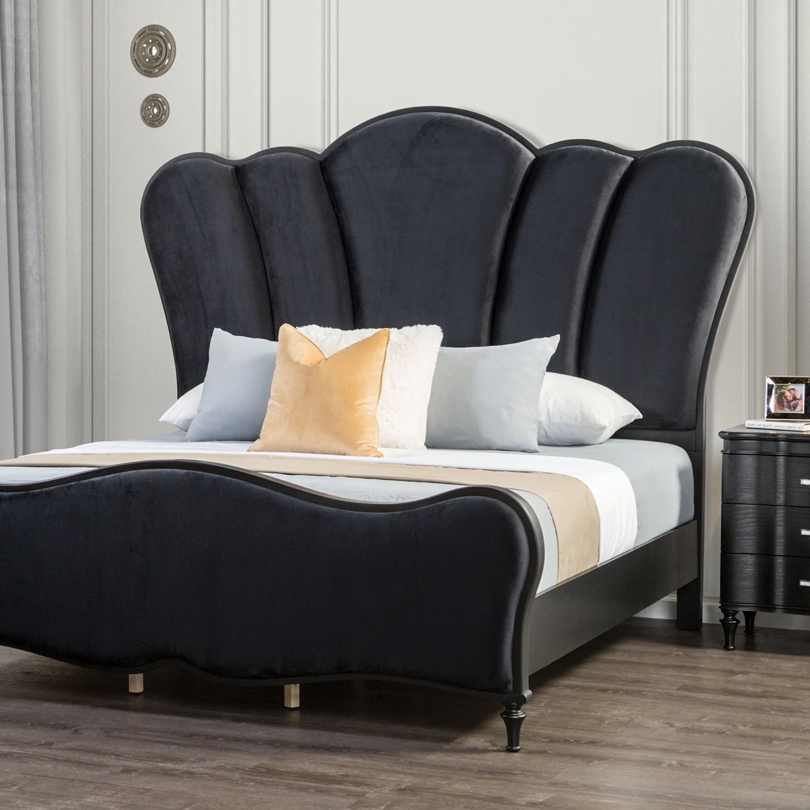 Melodi Parc Black King Bed