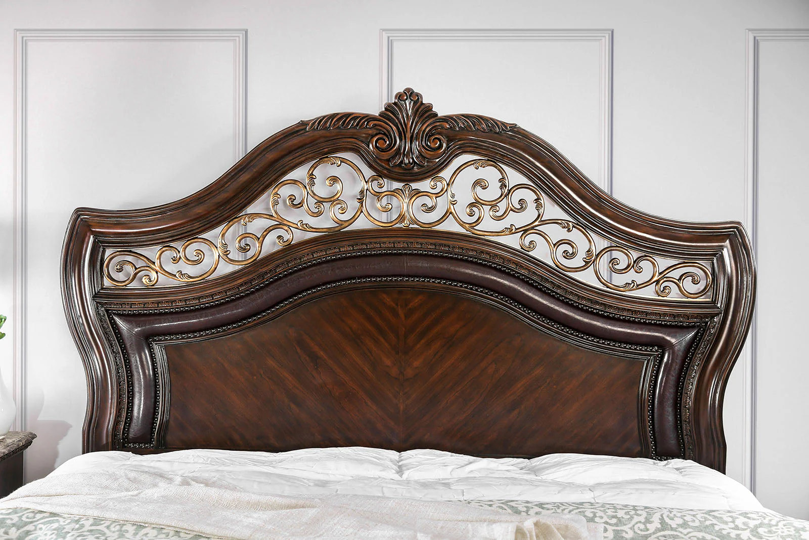 Menodora Brown Cherry 5-Piece Queen Bedroom Set - Image 3