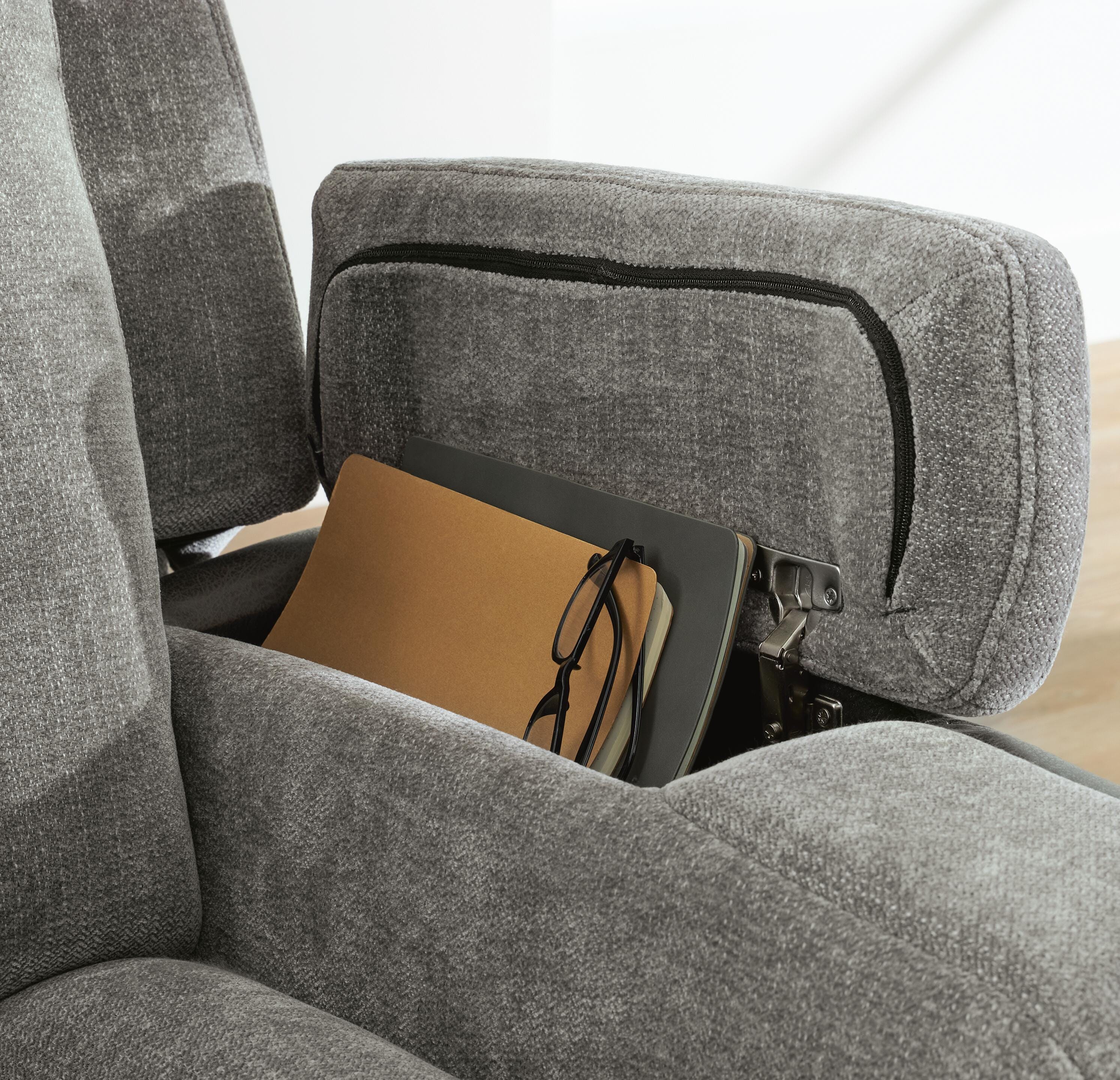 Mixed Motion Shadow Power Reclining Sofa - Image 7