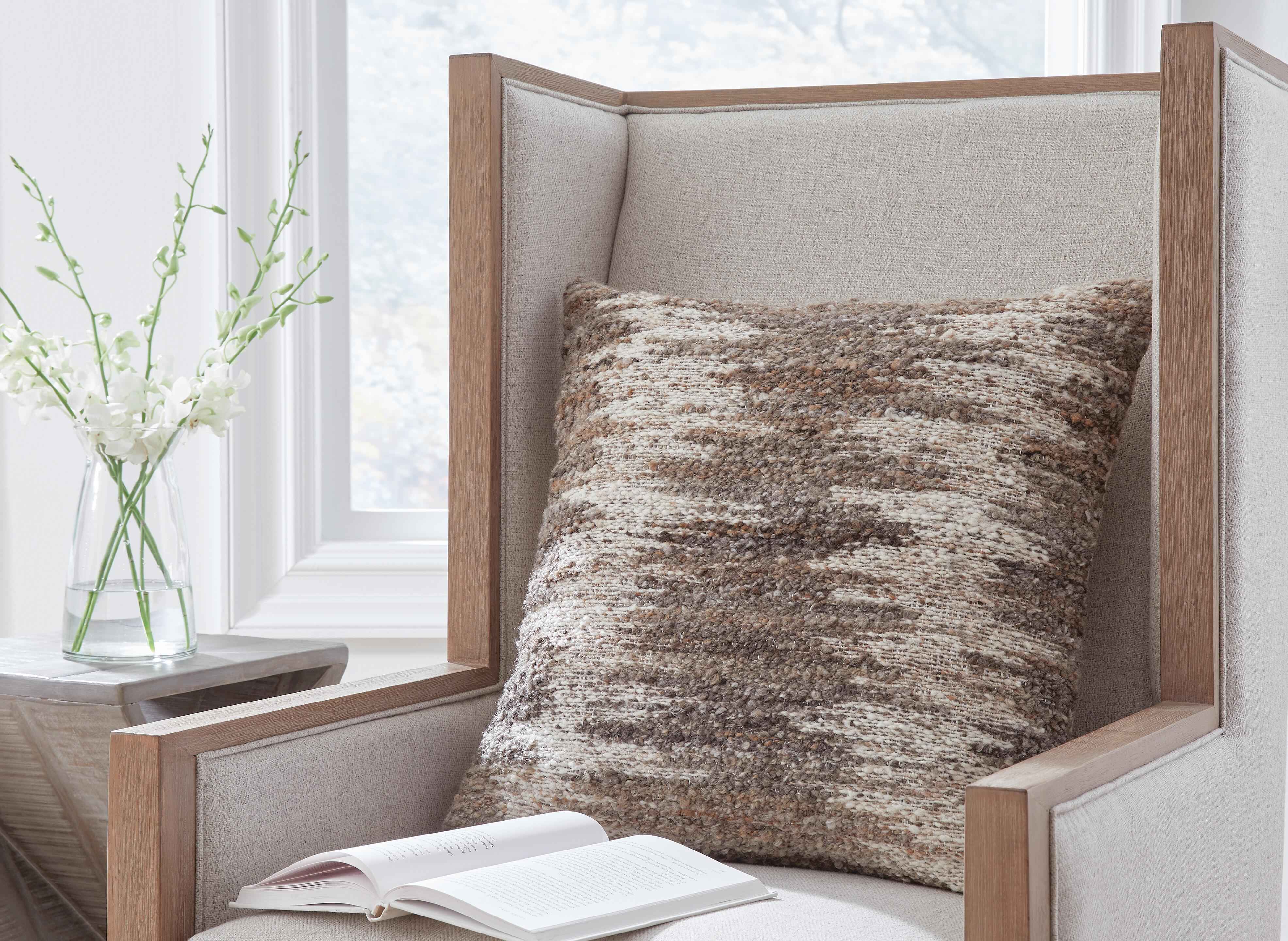 Nealton Brown/White Pillow