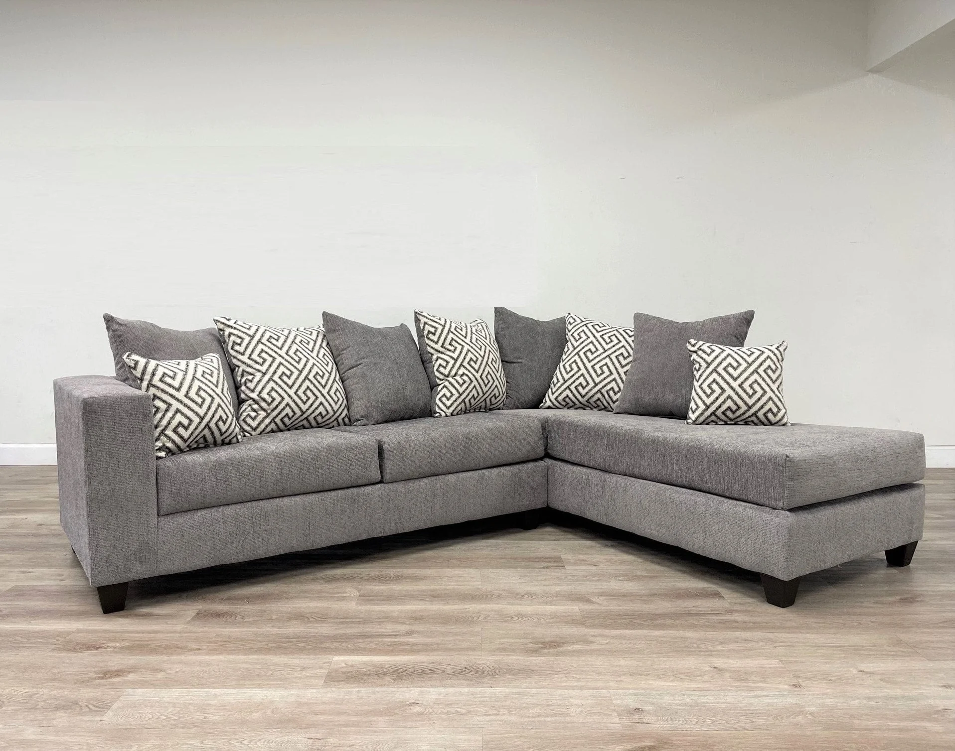 Nyere Smoke Sectional