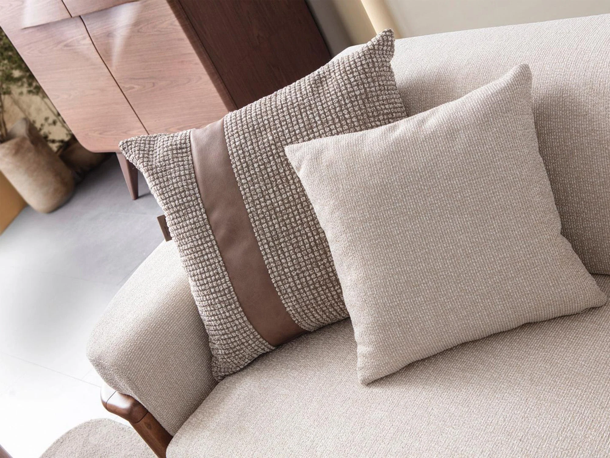 Odin Cream Convertible 4 Seater Sofa - Image 7