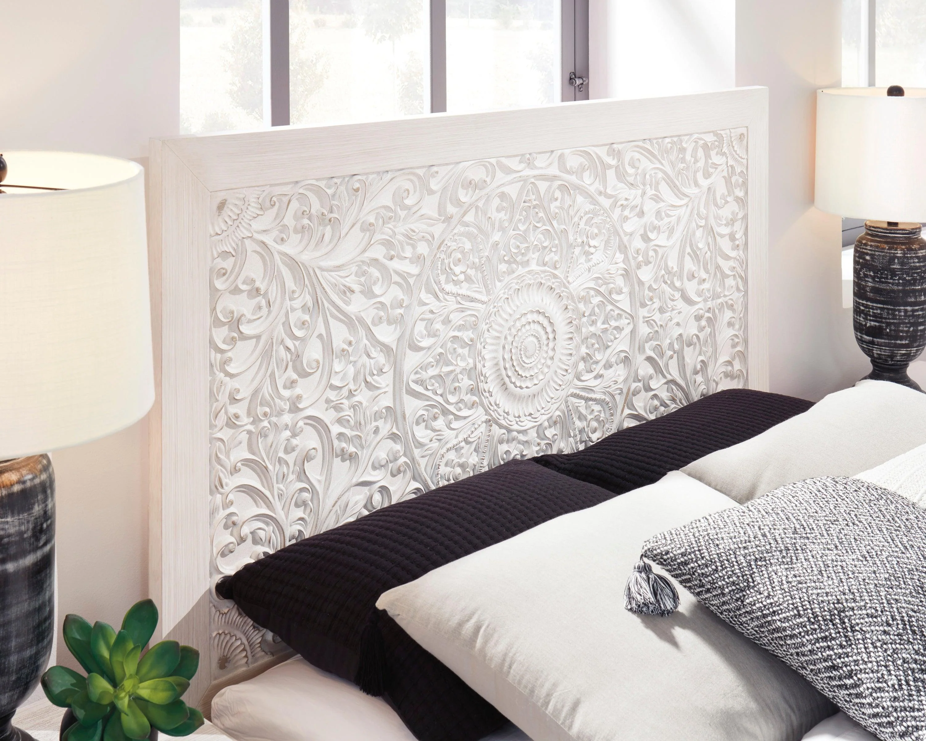 Paxberry Whitewash Panel Bedroom Set - Image 4