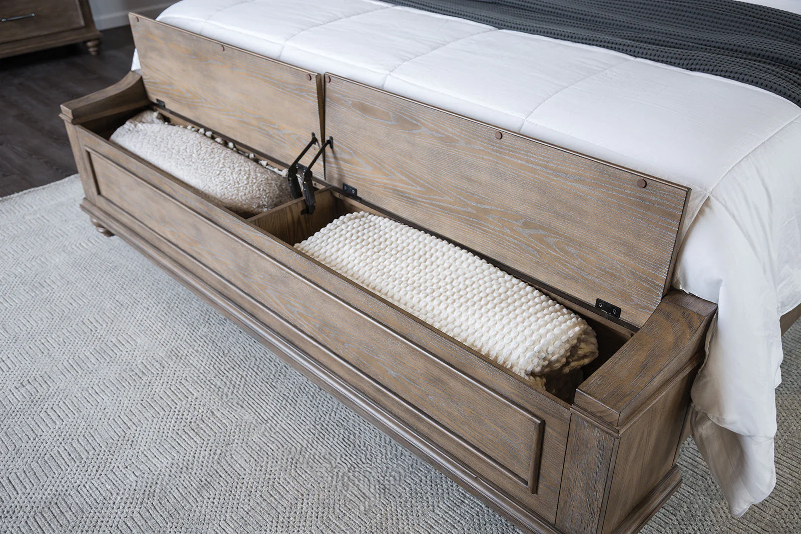 Philomath Aged Oak Queen Bed - Image 3