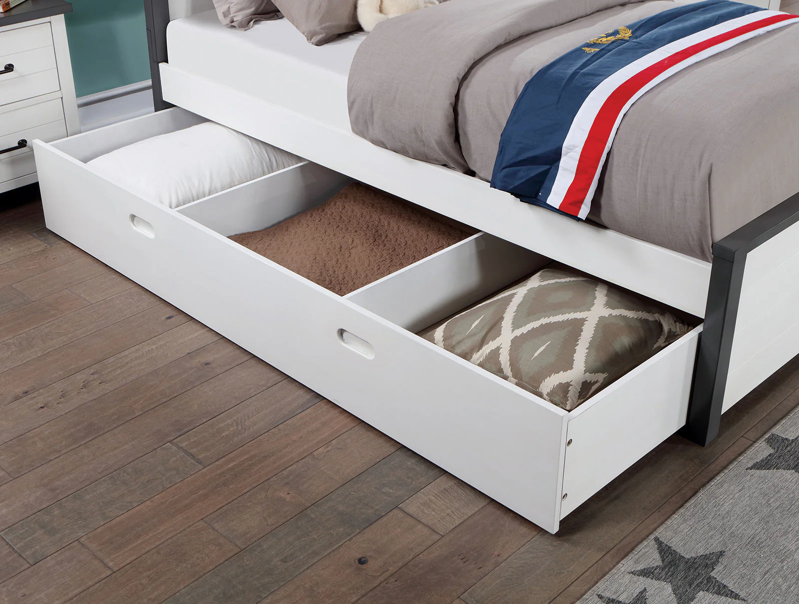 Priam White/Gray Twin Bed - Image 2