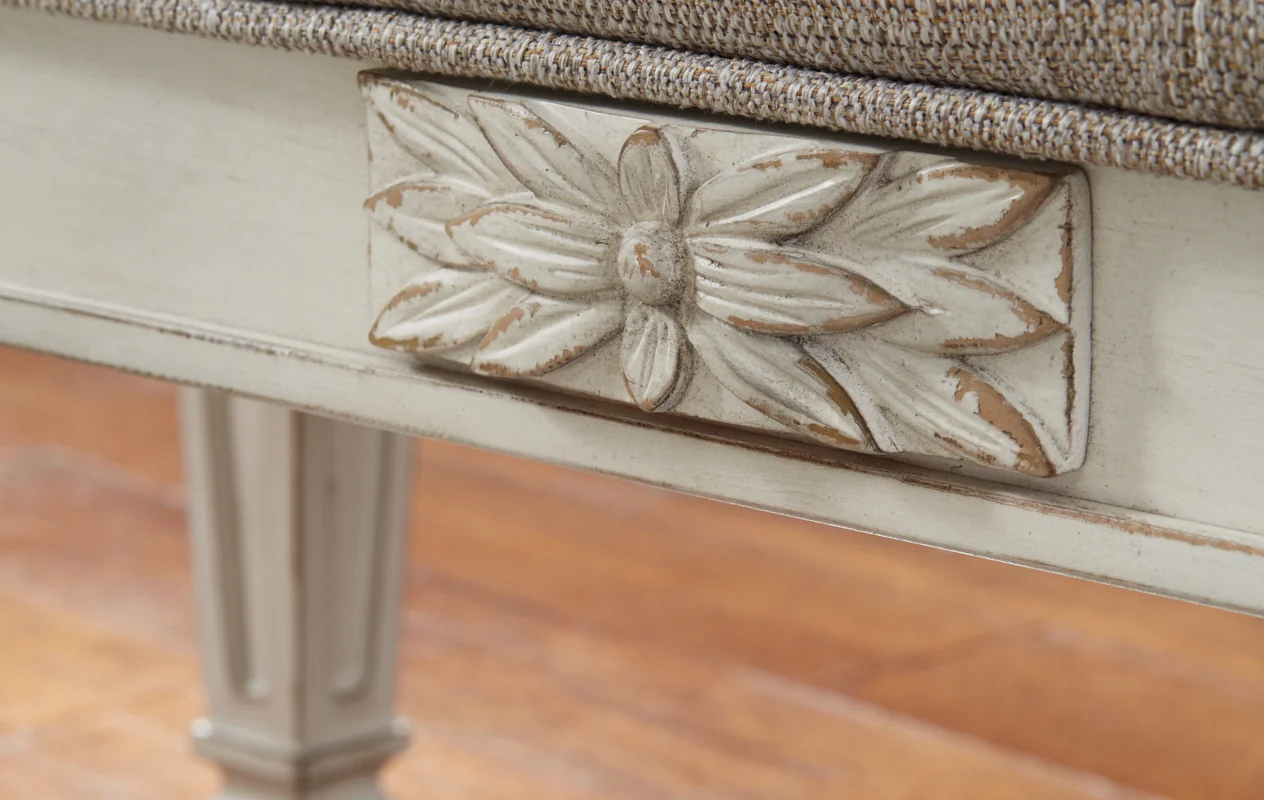 Realyn Antique White Accent Bench - Image 6